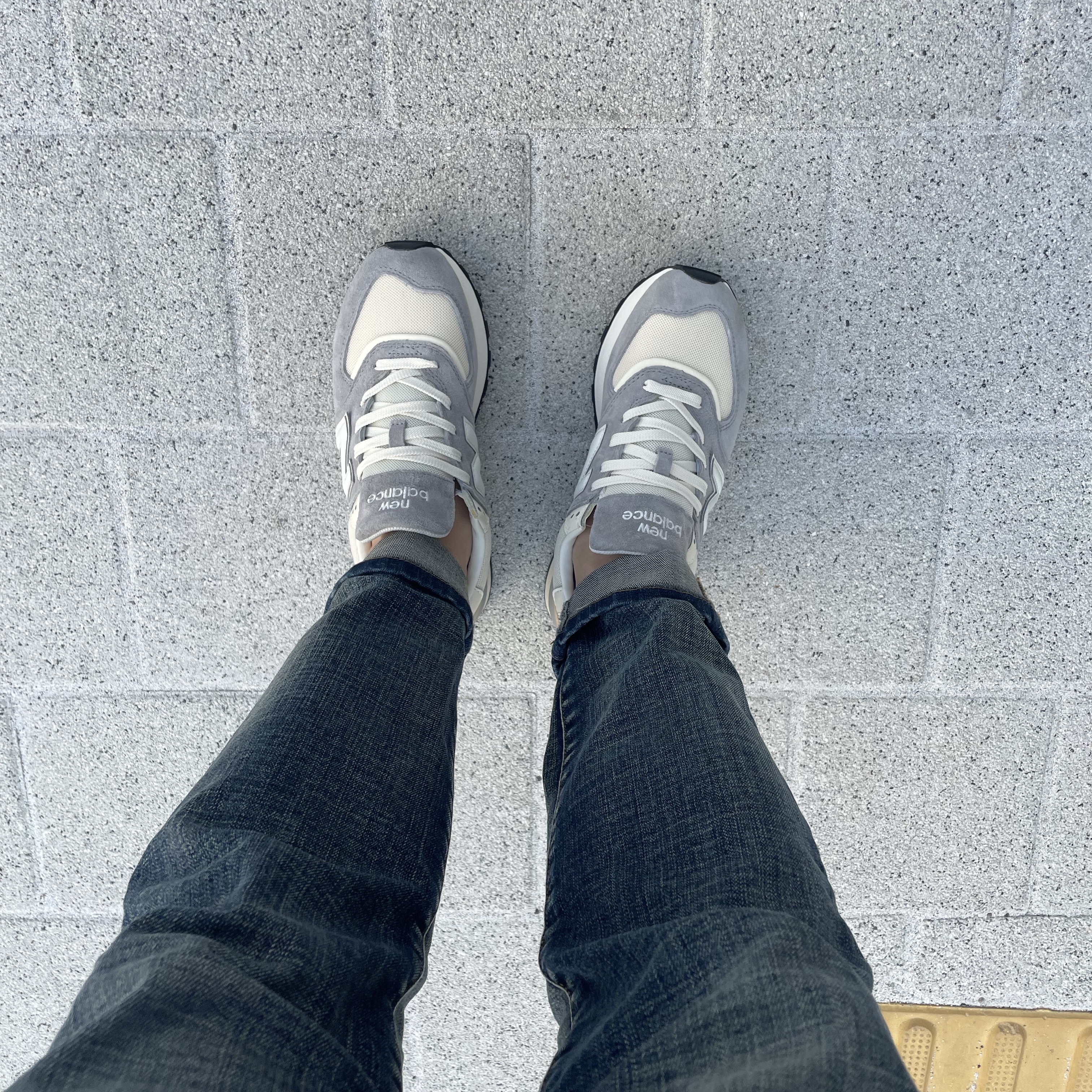 New Balance 574 Legacy Team Away Grey 착용 스타일
