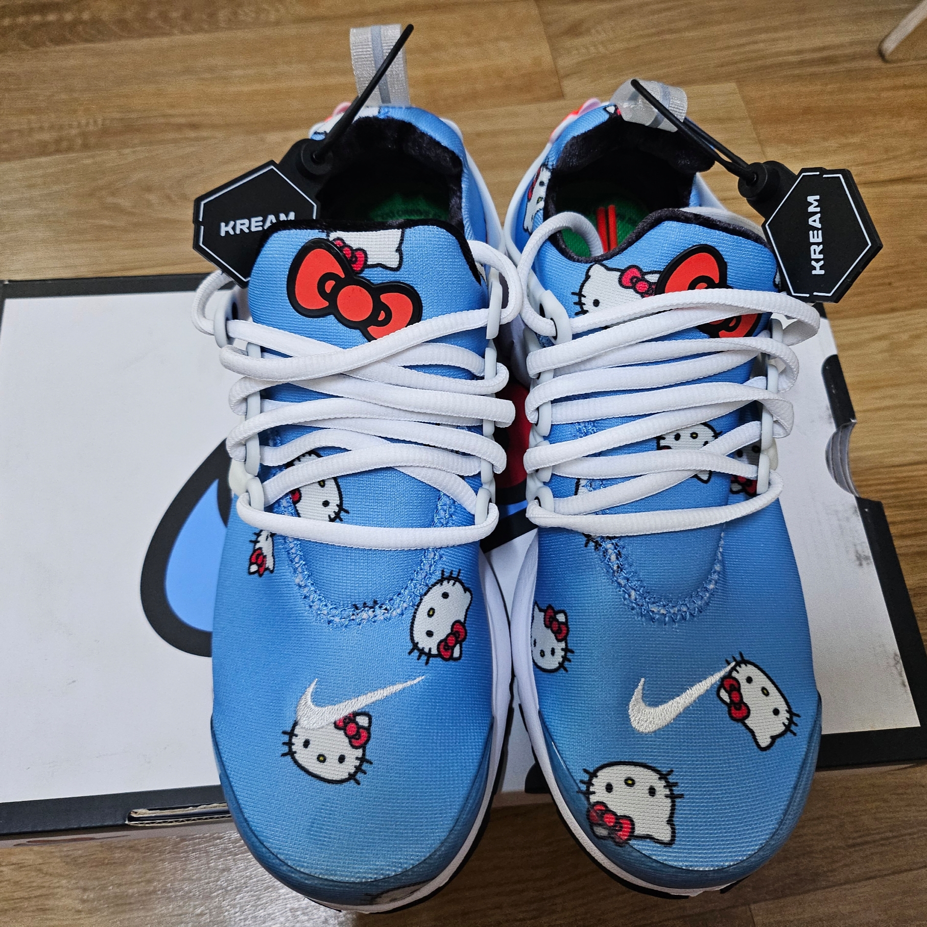 Nike x Hello Kitty Air Presto University Blue 착용 스타일