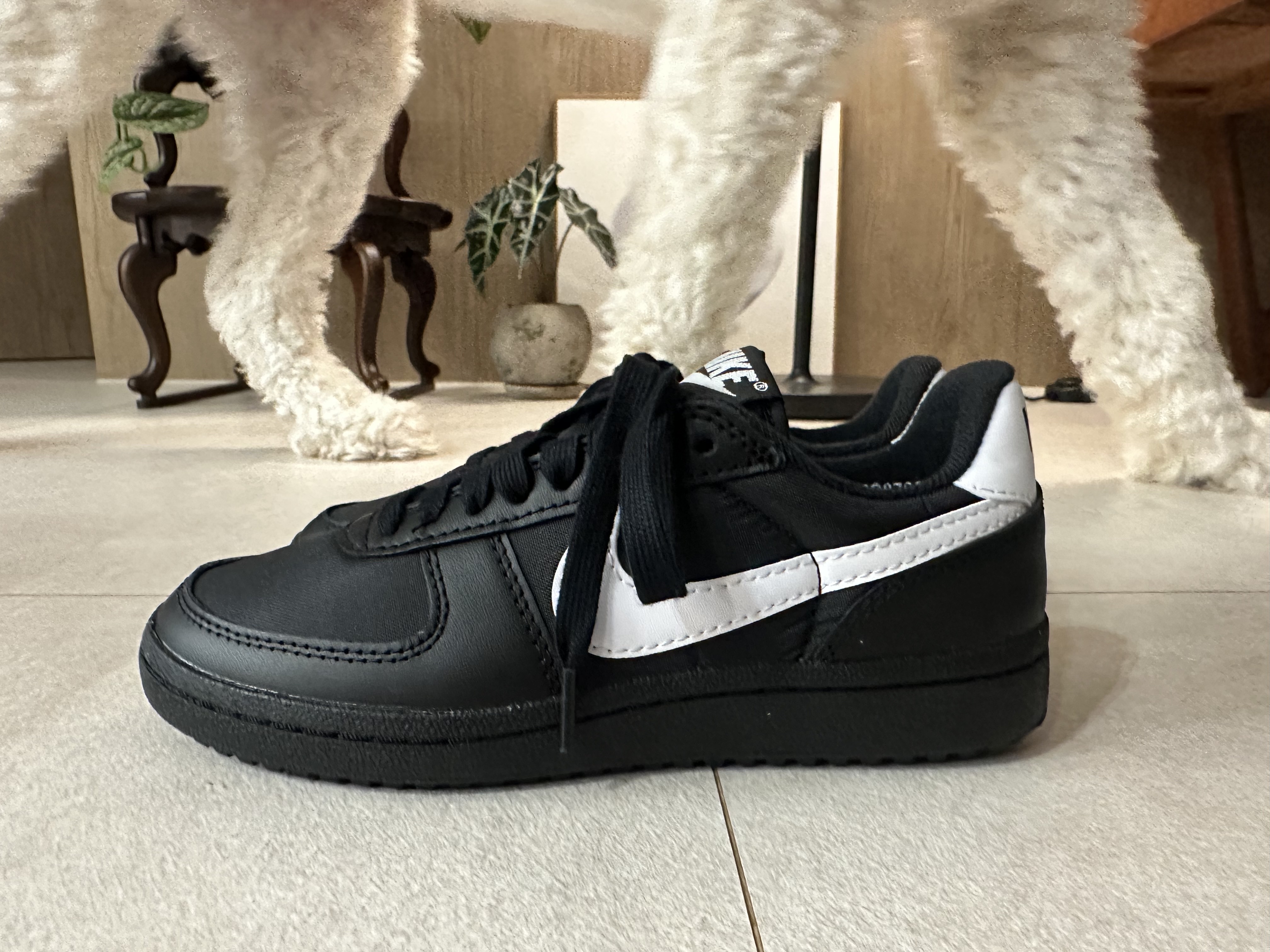 Nike Field General 82 SP Black and White 착용 스타일 - 2