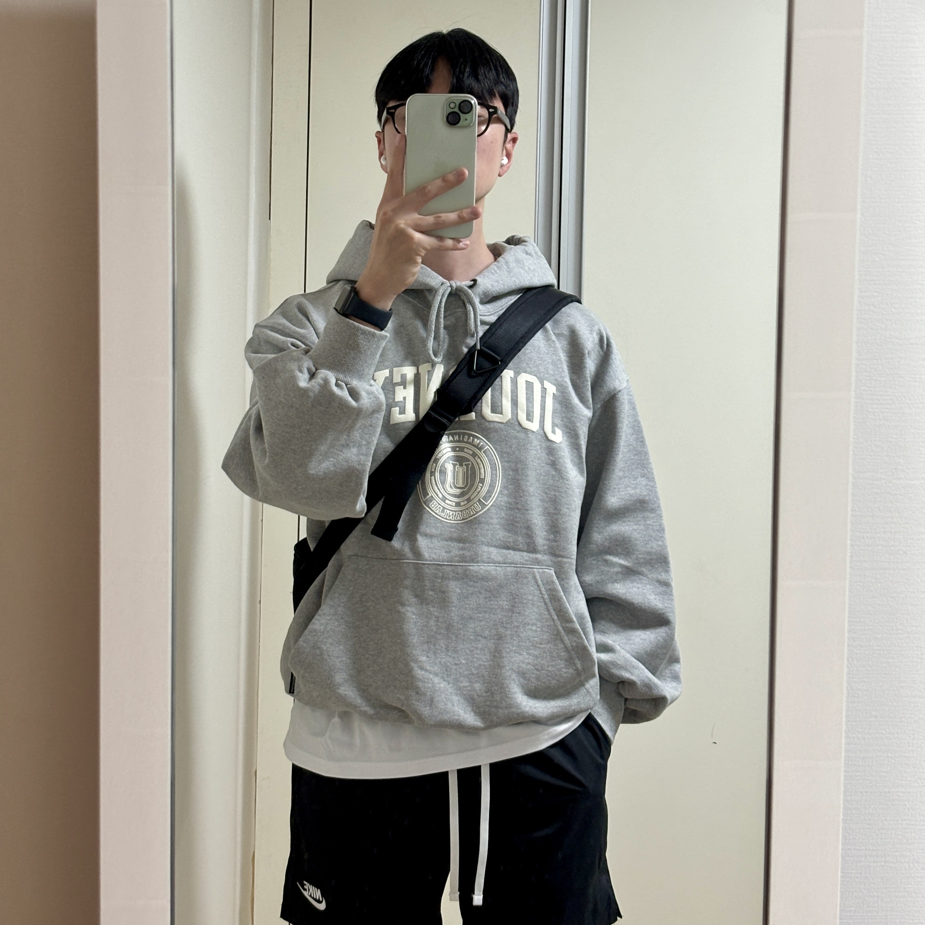 Jordan 1 Low Gym Red White, Nike NSW Woven Lined Flow Shorts Black - Asia 착용 스타일 - 2