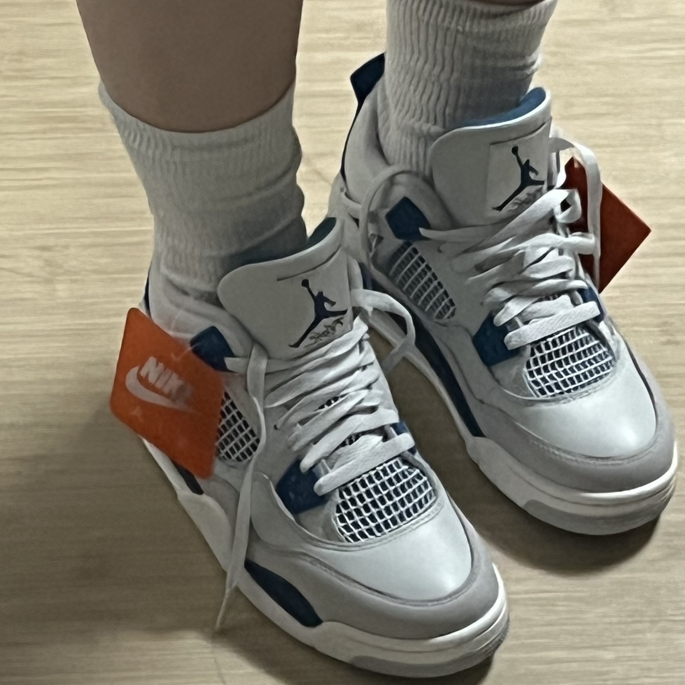 (GS) Jordan 4 Retro Industrial Blue 착용 스타일