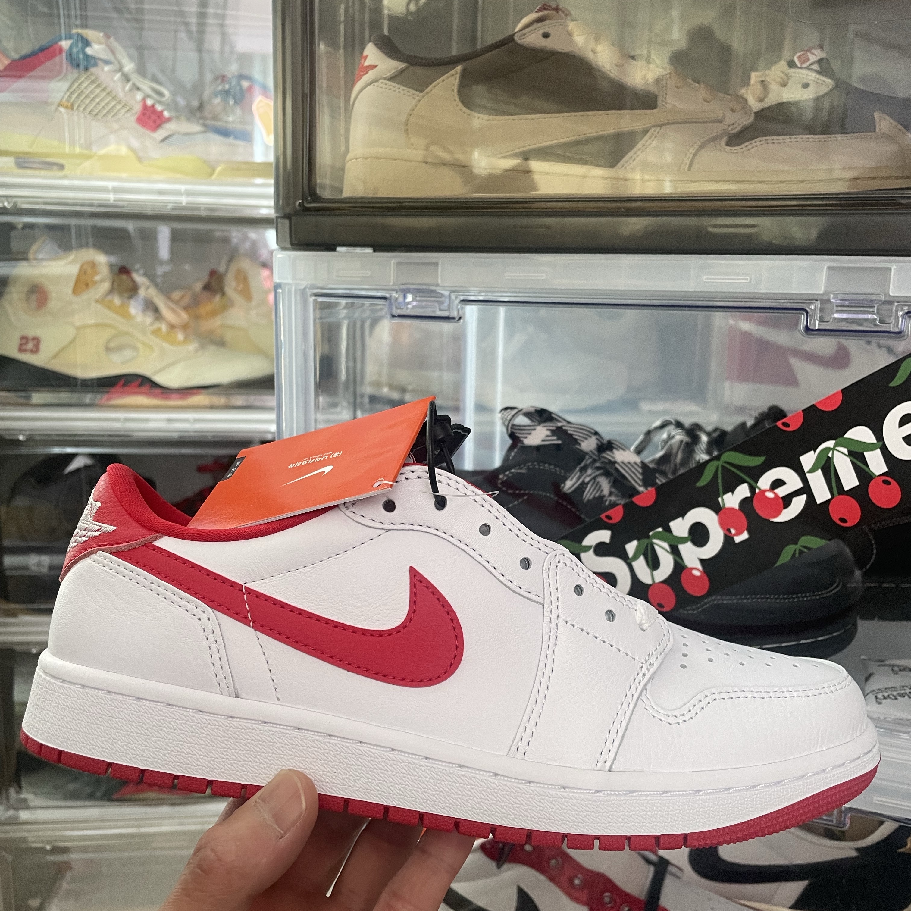 Jordan 1 Retro Low OG University Red 착용 스타일 - 1