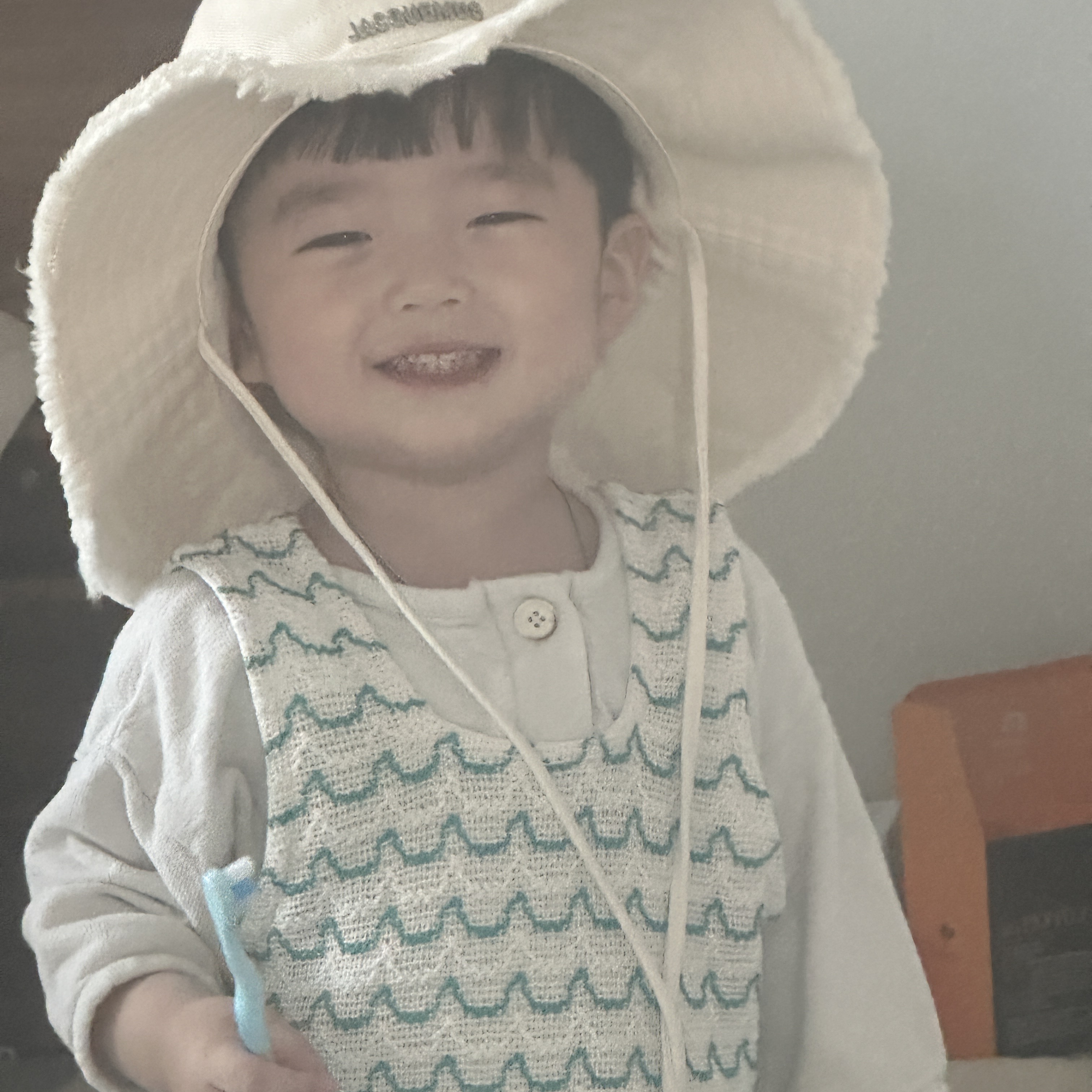 Jacquemus Le Bob Artichaut Bucket Hat Off White 착용 스타일