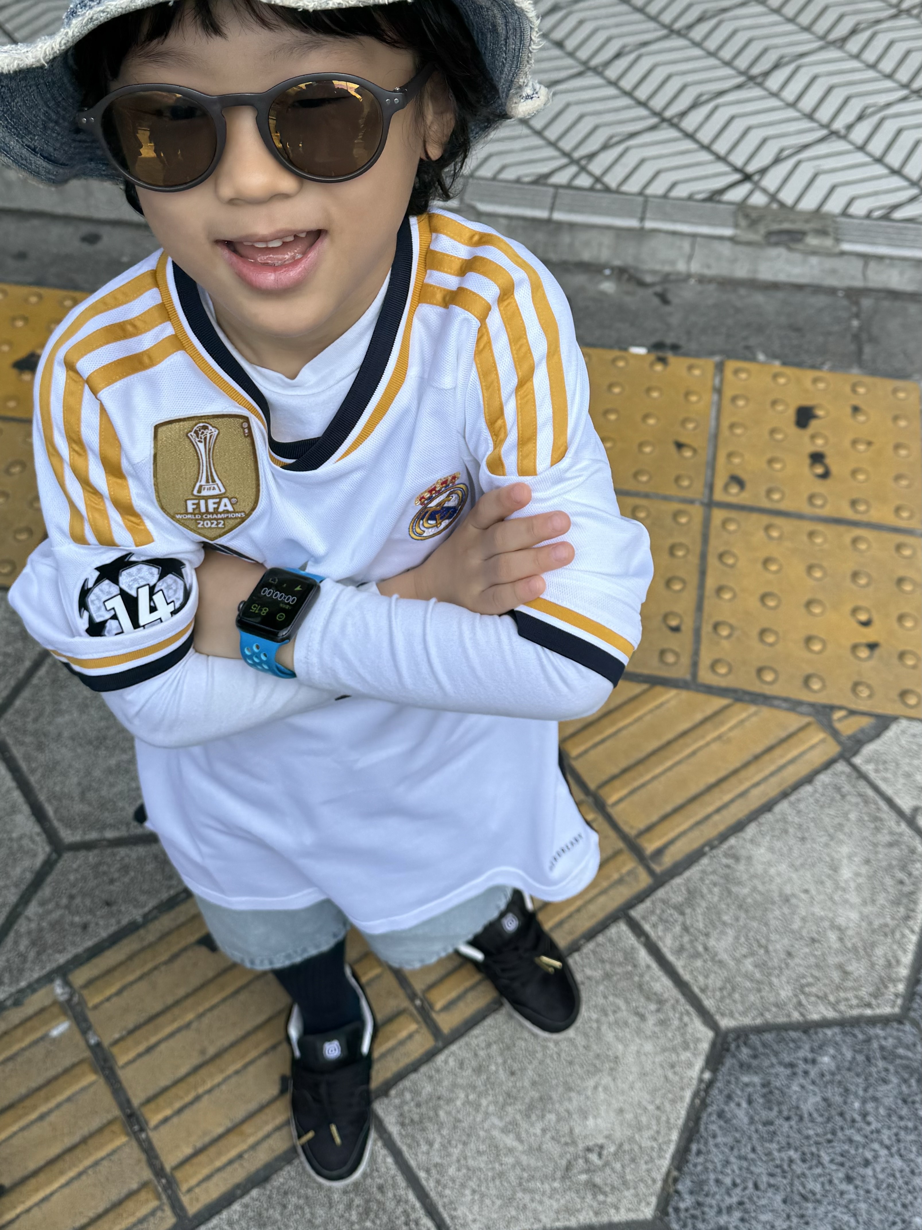 Kapital 11.5 oz. Denim The Old Man And The Sea Hat Indigo, Adidas Real Madrid 2023/24 Home Jersey White - KR Sizing (Non Marking Ver.) 착용 스타일 - 2