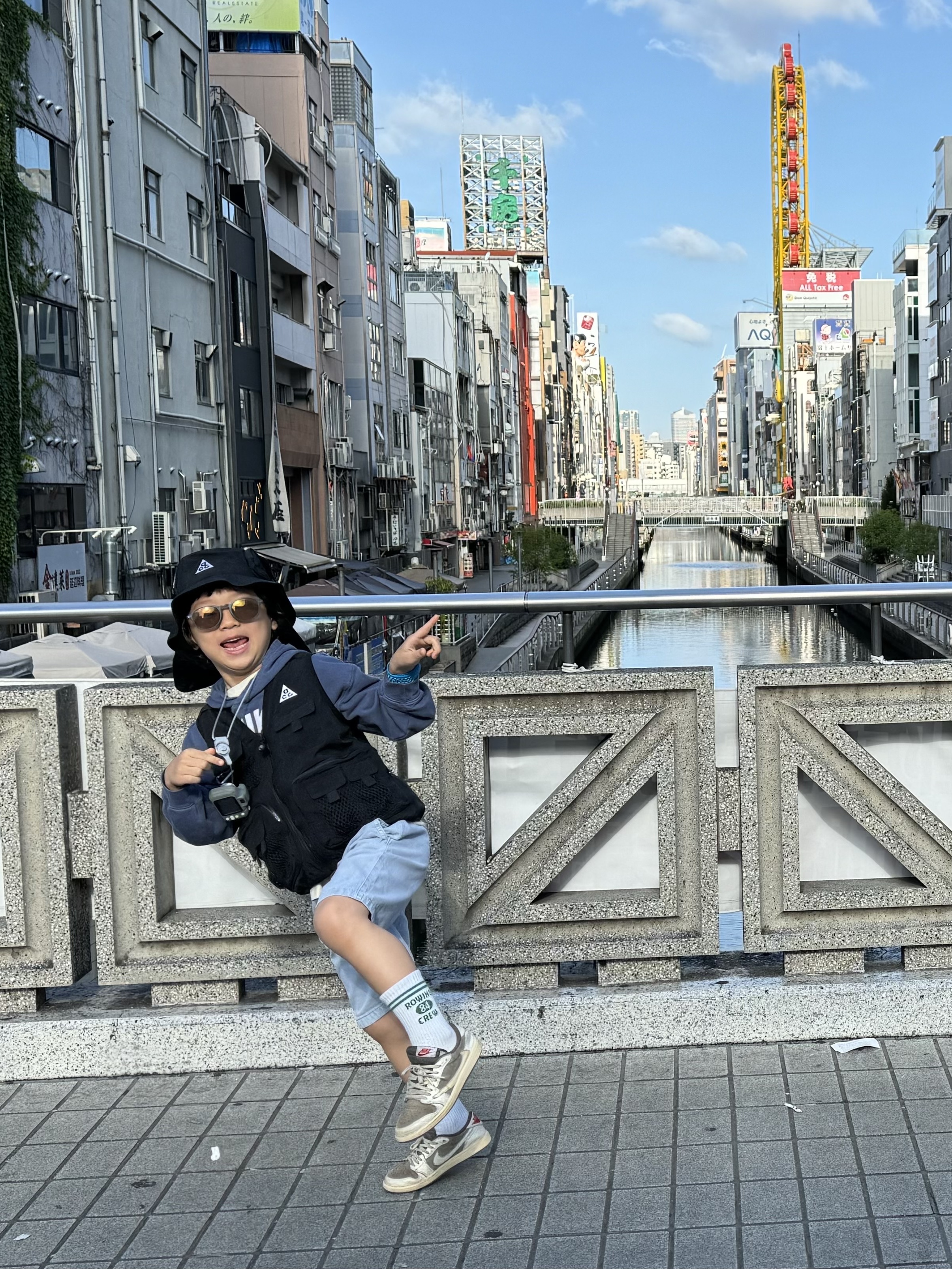 (Kids) Nike ACG Utility Vest Black, (PS) Jordan 1 x Travis Scott Retro Low OG SP Sail and Ridgerock 착용 스타일 - 2
