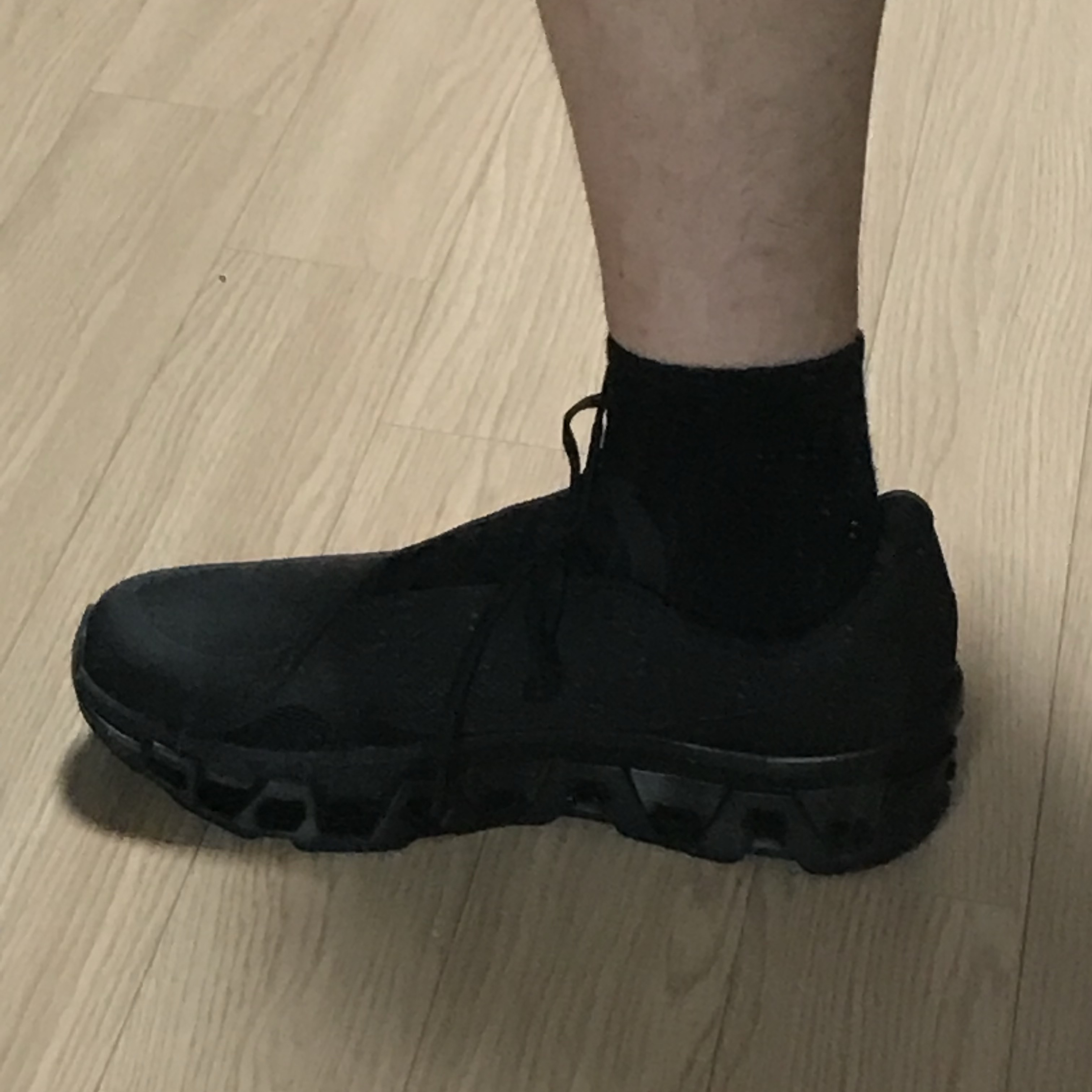 On Running x Post Archive Faction (Paf) Cloudmonster 2 Black Magnet 착용 스타일 - 1