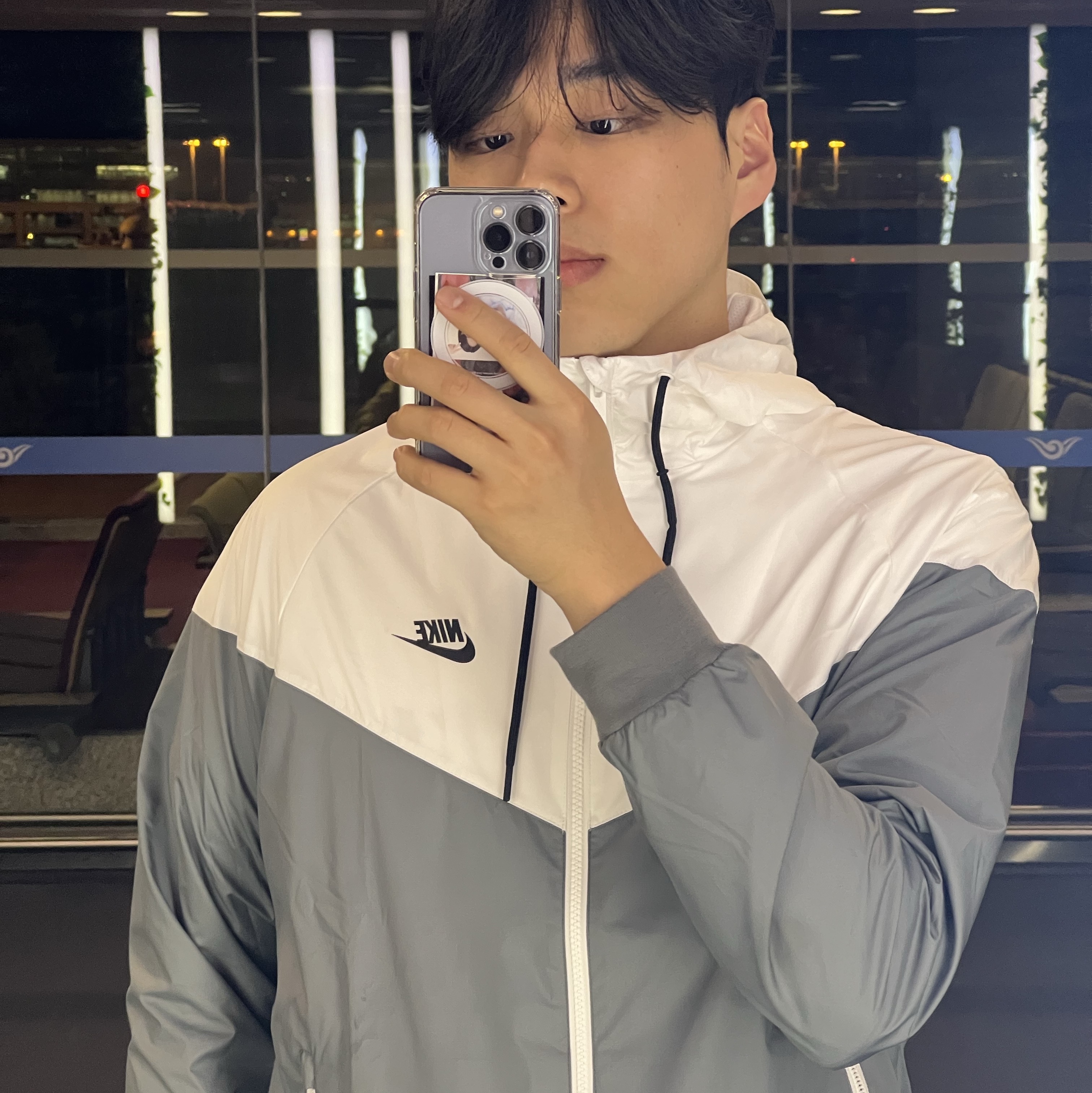 Nike NSW Windrunner Hoodie Jacket Smoke Grey - Asia 착용 스타일