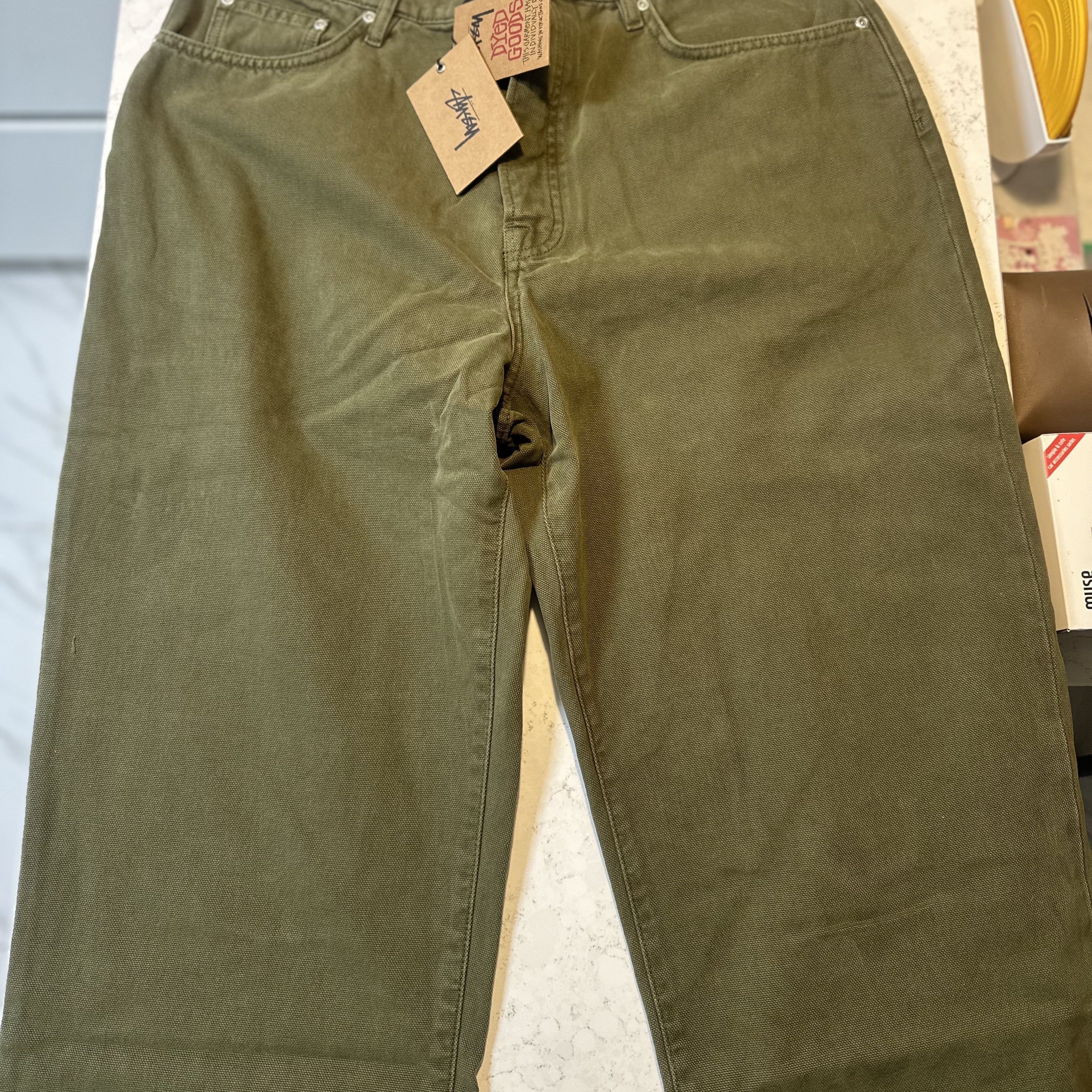 Stussy Washed Canvas Big OL' Jean Olive Drab 착용 스타일 - 2