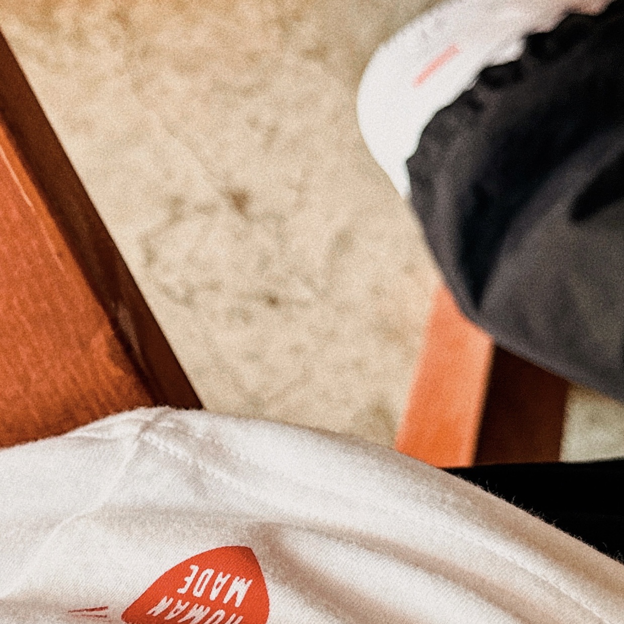Nike x Supreme Air Force 1 Low White, Human Made T-Shirts White (3 Pack) 착용 스타일 - 2