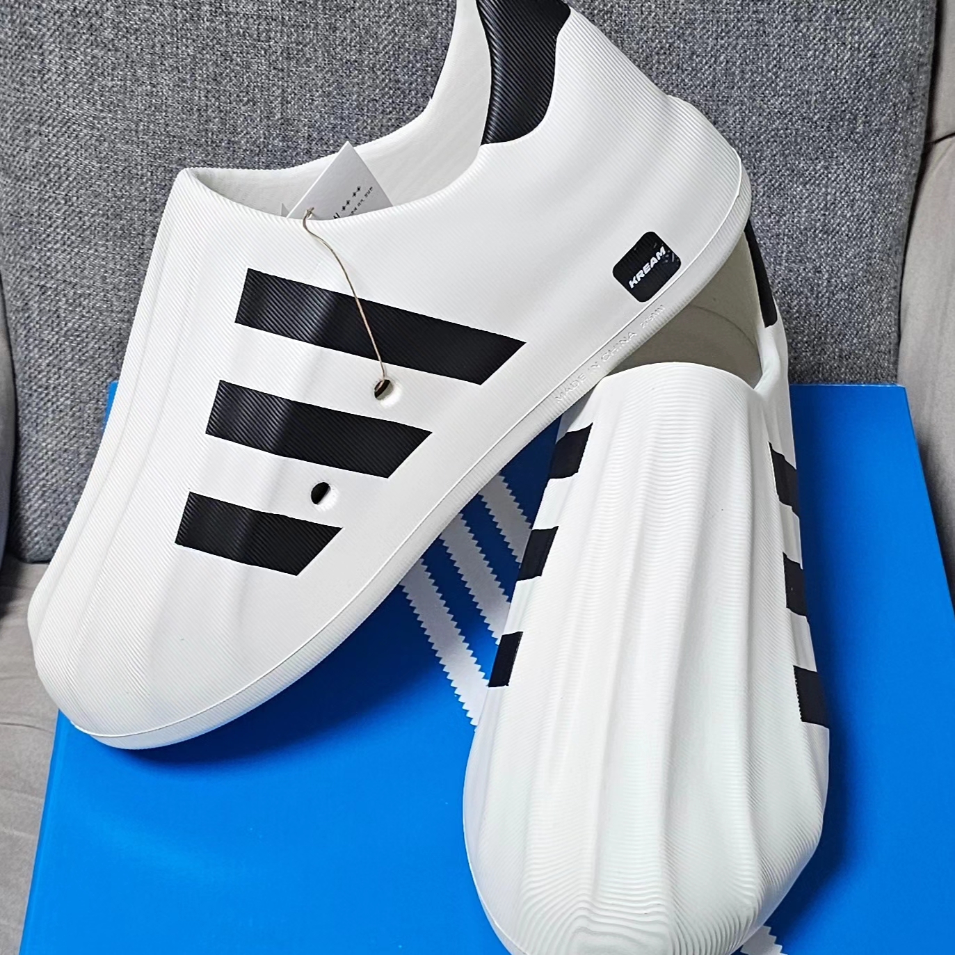 Adidas Adifom Superstar Core White 착용 스타일 - 4