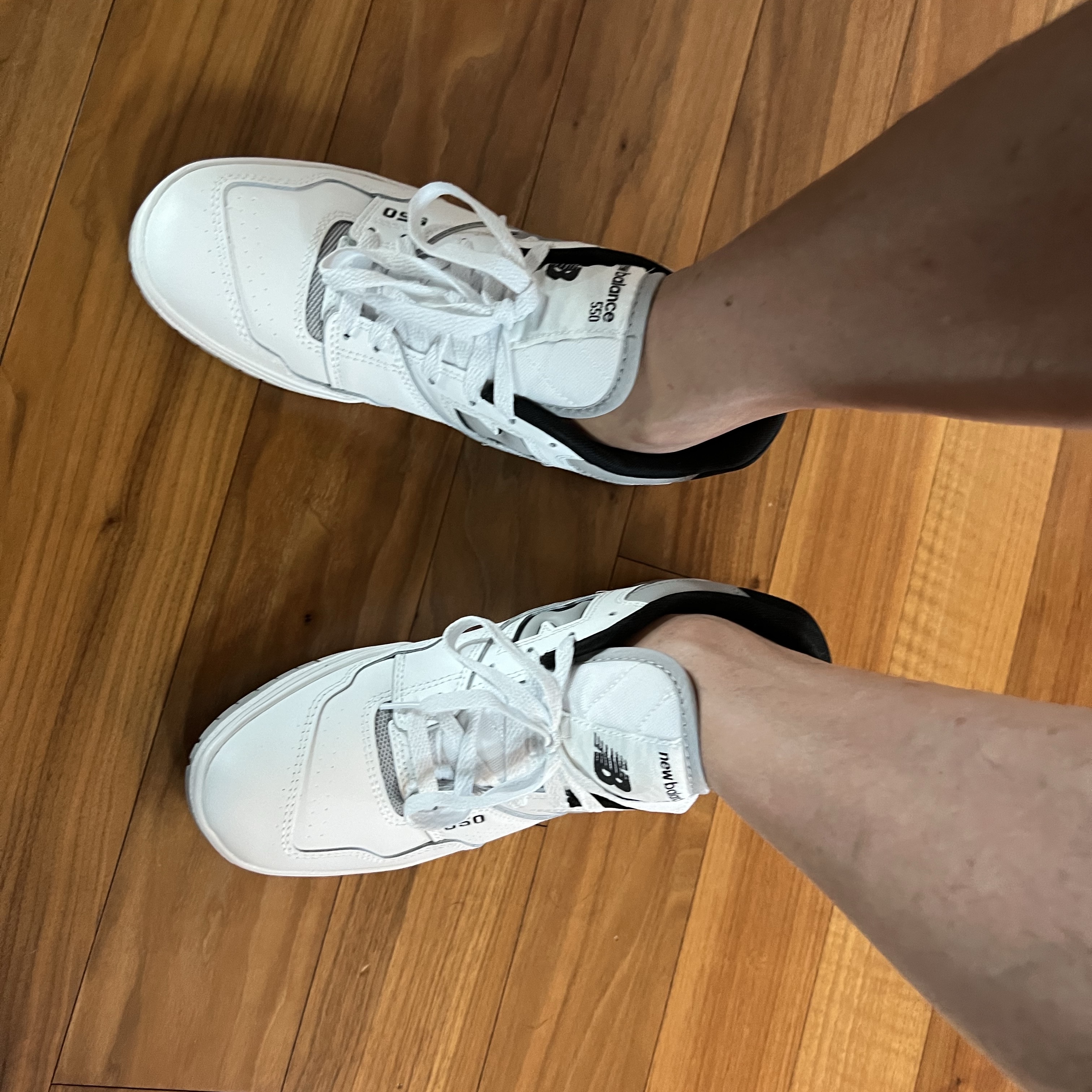 New Balance 550 White Grey - D Standard 착용 스타일