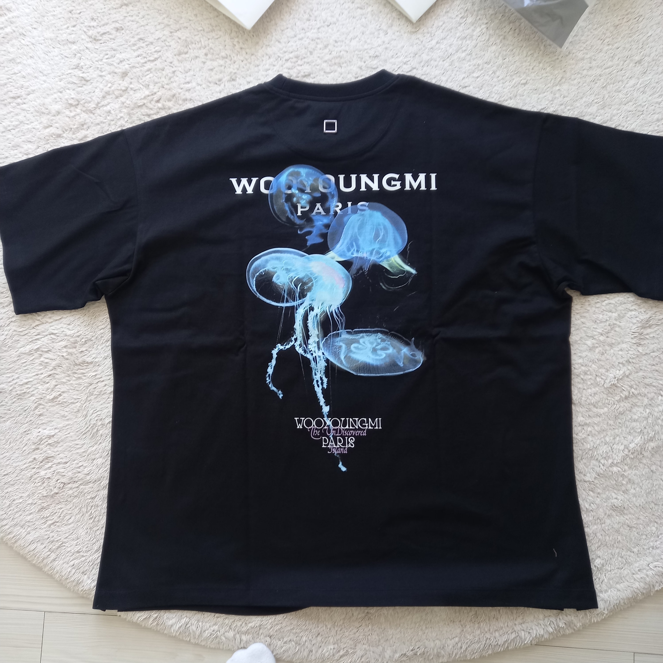 Supreme Small Box Shirt Denim - 23FW, Wooyoungmi Cotton Back Logo T-Shirt White - 24SS 착용 스타일 - 5