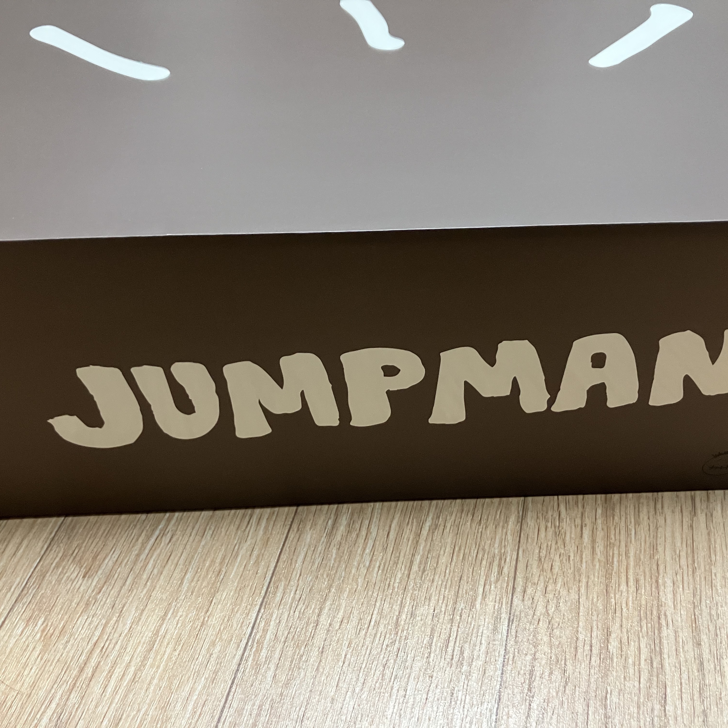 Jordan x Travis Scott Jumpman Jack TR Sail and Dark Mocha 착용 스타일 - 2