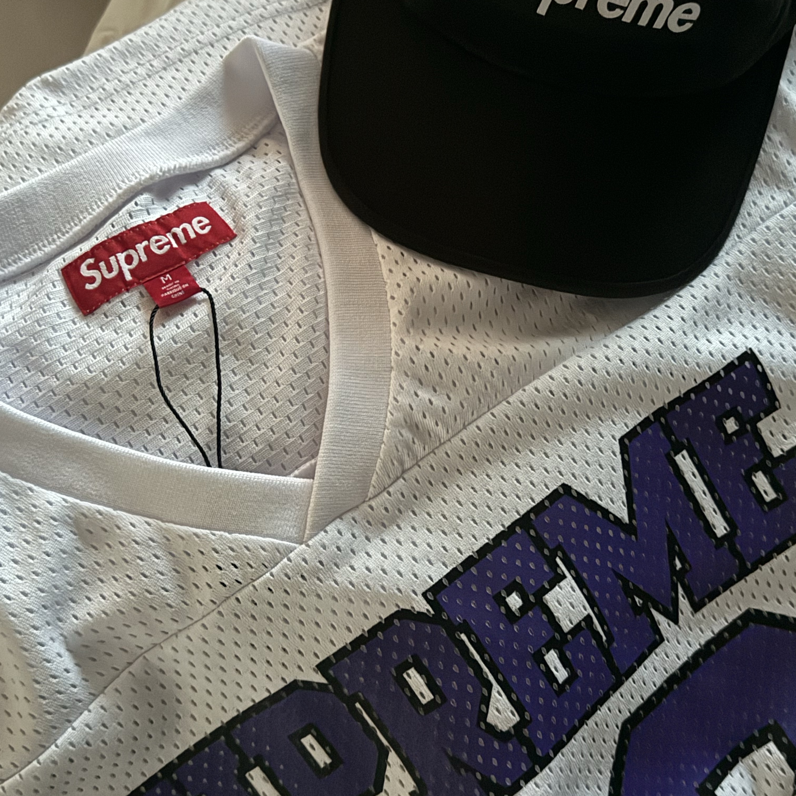 Supreme Spiderweb Football Jersey White - 24SS 착용 스타일 - 1
