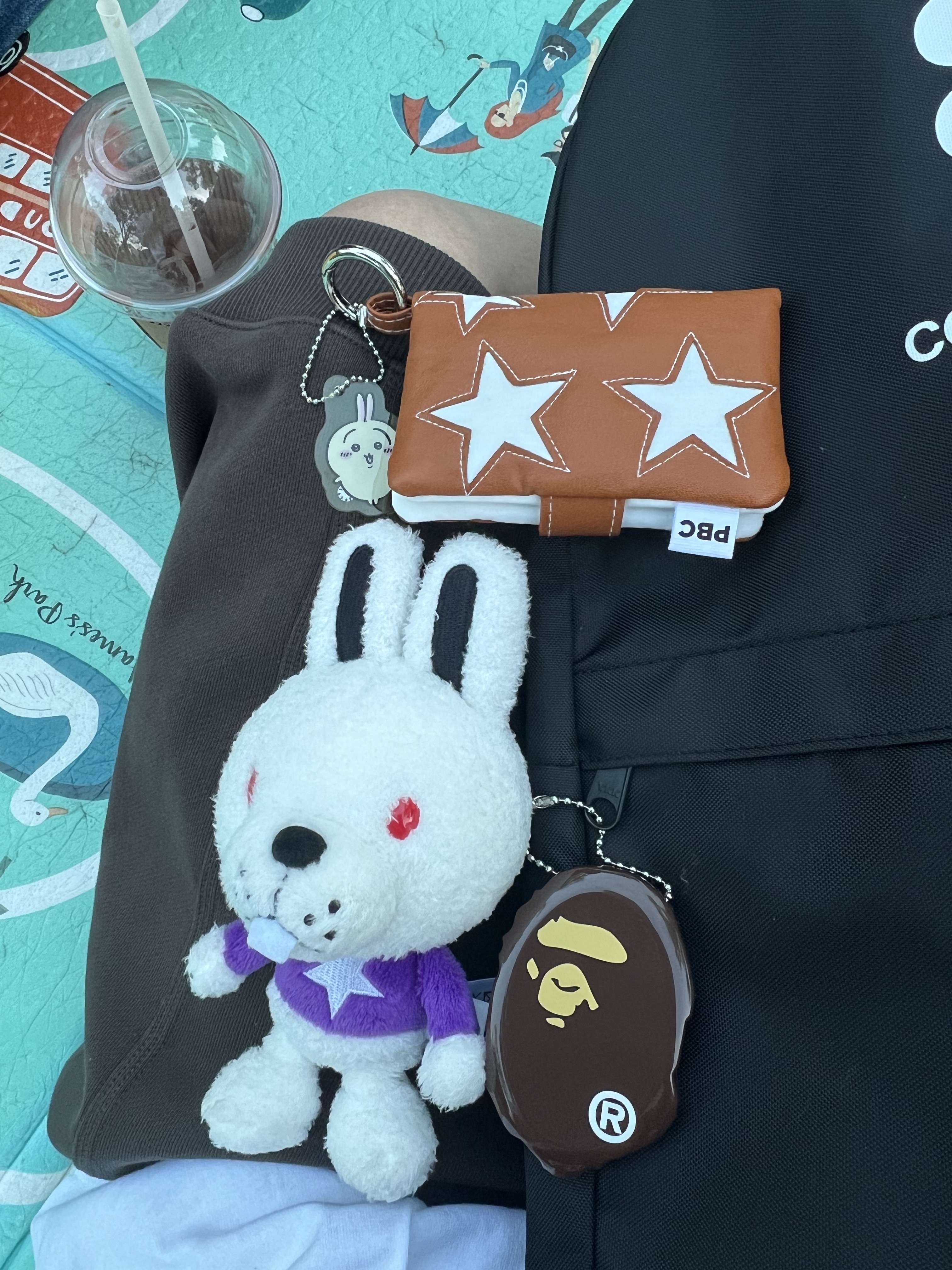 CDG Backpack Black, BAPE Big Ape Head T-Shirt White 착용 스타일 - 3