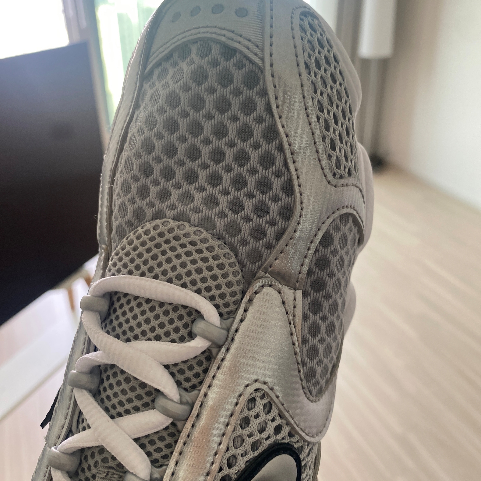 Nike Air Zoom Spiridon Cage 2 Metallic Silver 착용 스타일 - 2