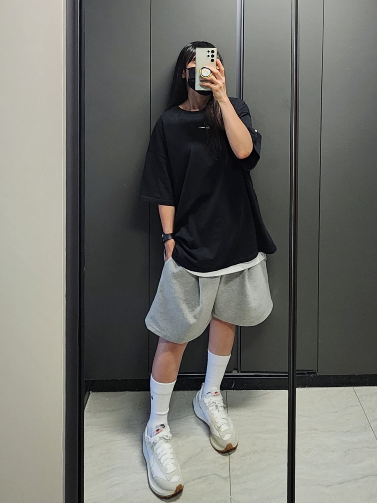 Nike x Drake Nocta Max 90 T-Shirt Black (FN7663-010), Nike x Drake Nocta Socks White (3 Pack) 착용 스타일 - 2