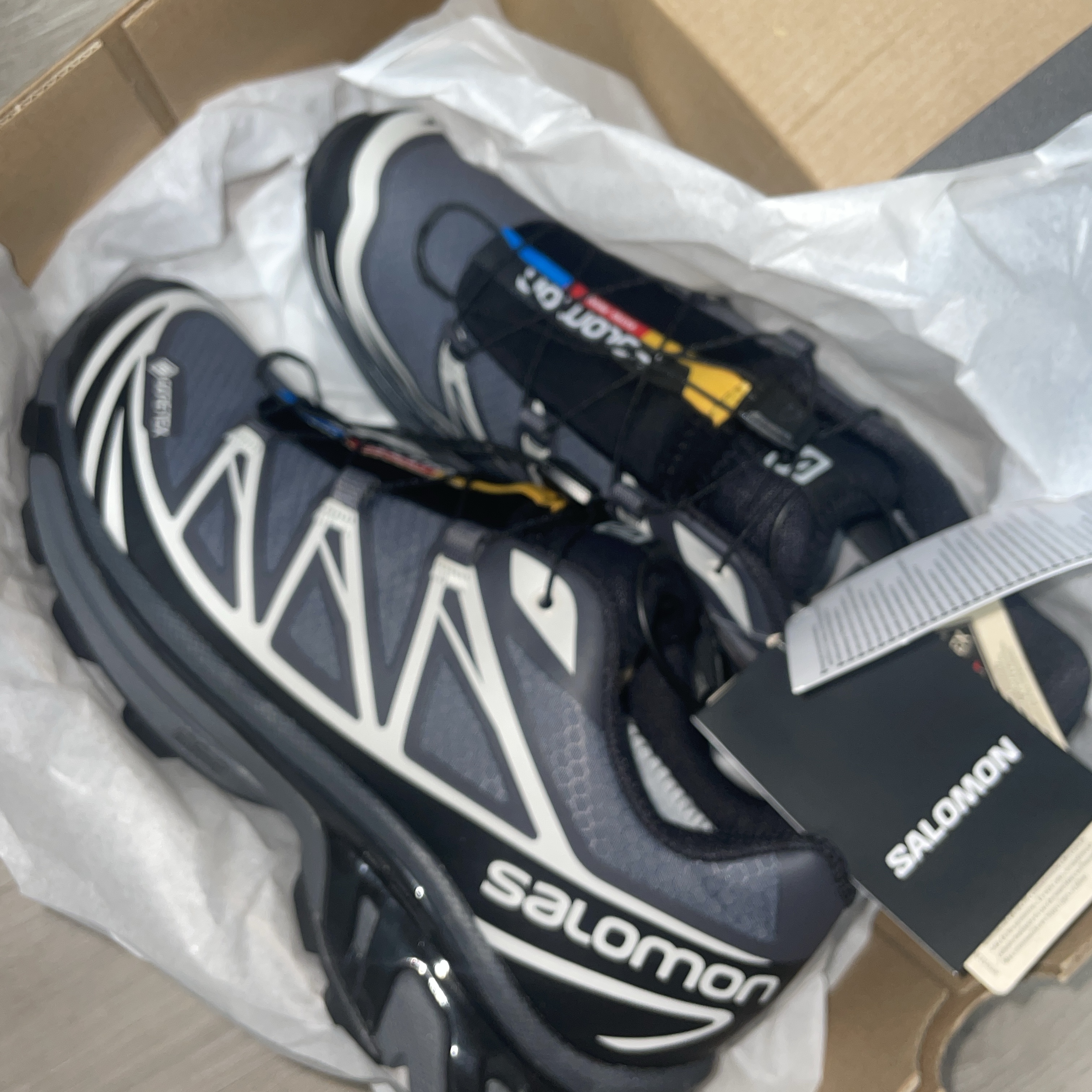 Salomon XT-6 Gore-Tex Black Ebony 착용 스타일 - 1