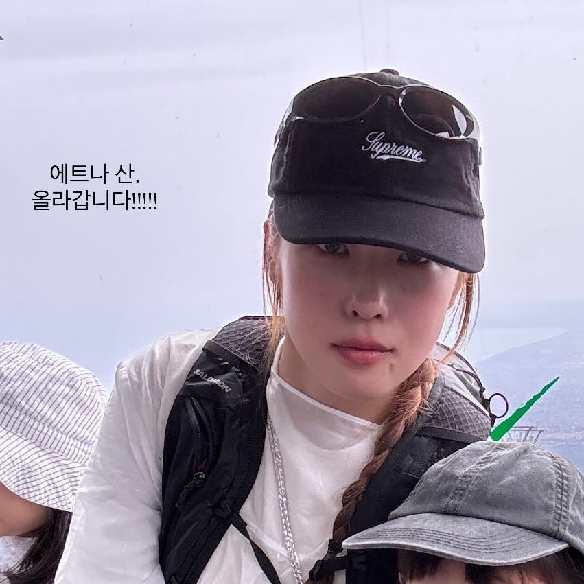 슈프림 라이트웨이트 몰스킨 6-패널 블랙 - 24SS | Supreme | KREAM