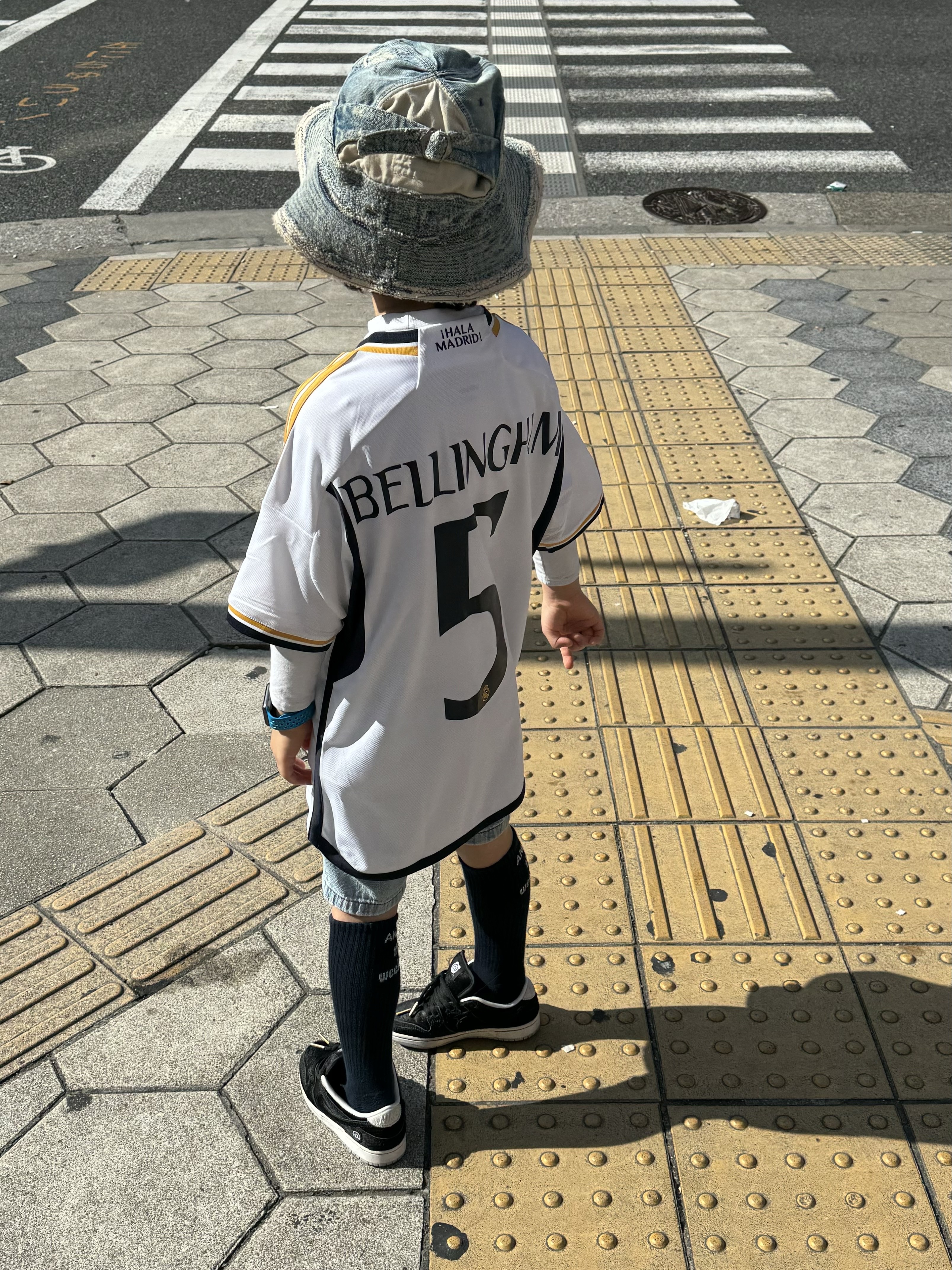Kapital 11.5 oz. Denim The Old Man And The Sea Hat Indigo, Adidas Real Madrid 2023/24 Home Jersey White - KR Sizing (Non Marking Ver.) 착용 스타일 - 3