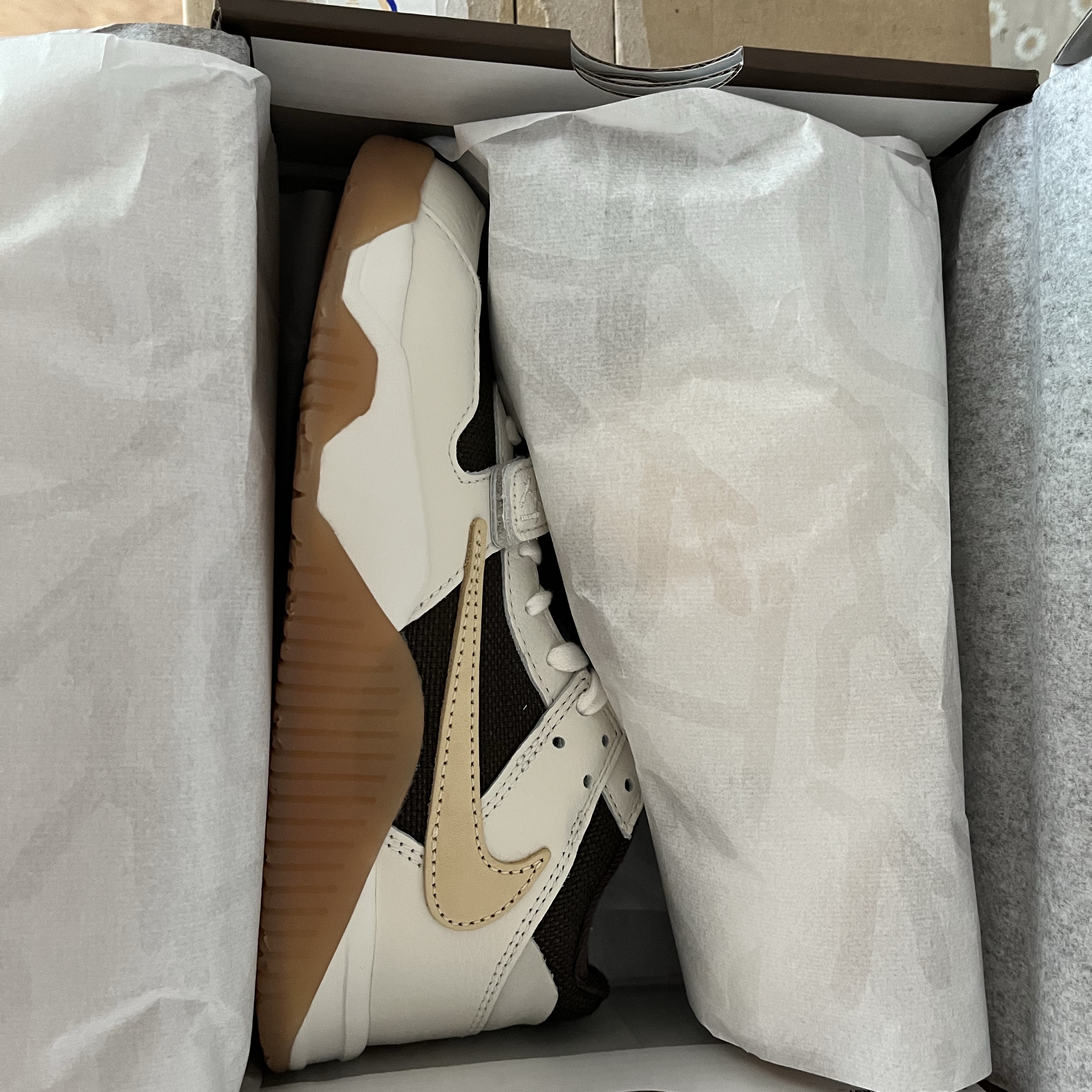 (PS) Jordan x Travis Scott Jumpman Jack TR Sail and Dark Mocha 착용 스타일