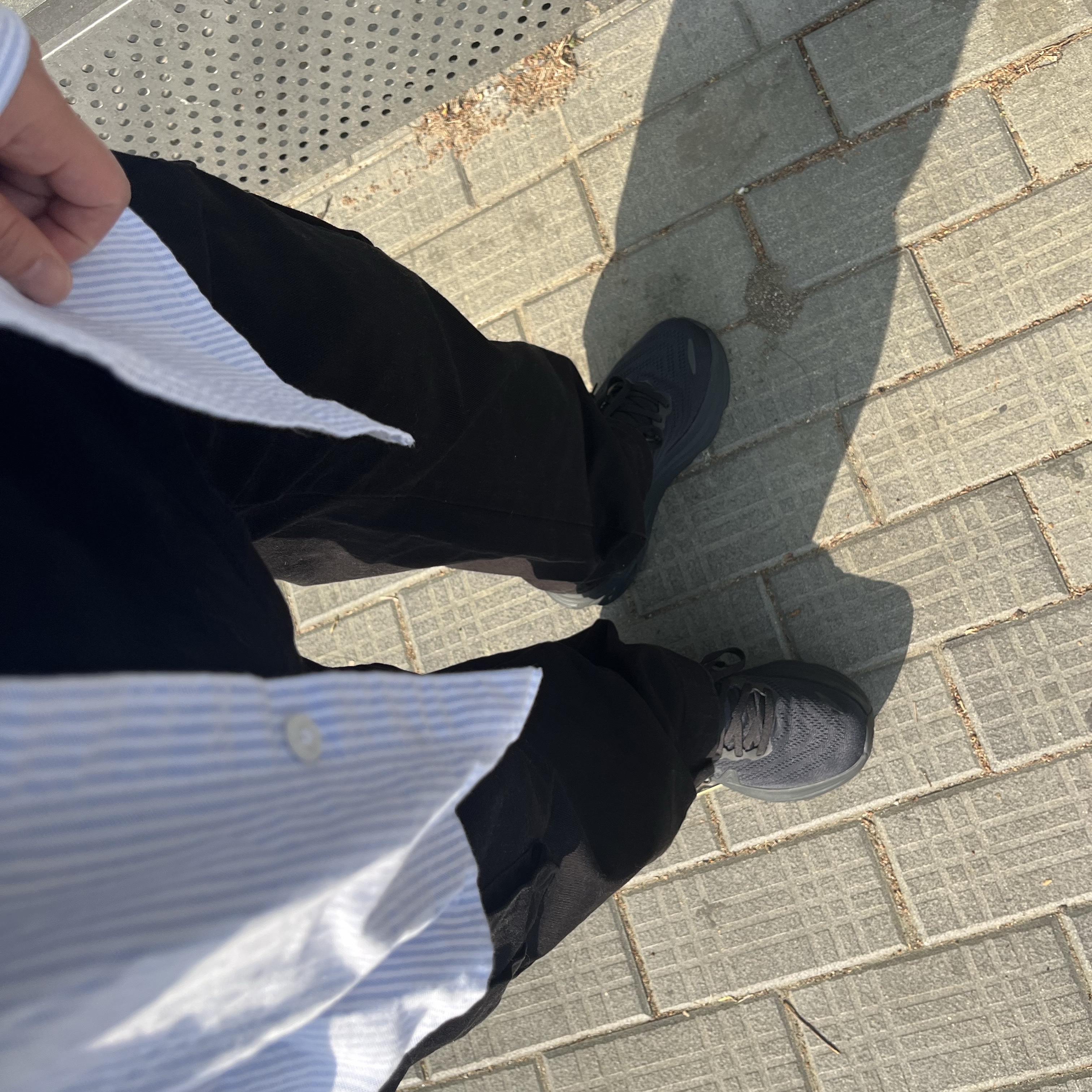 Hoka Bondi 8 Black - Regular 착용 스타일
