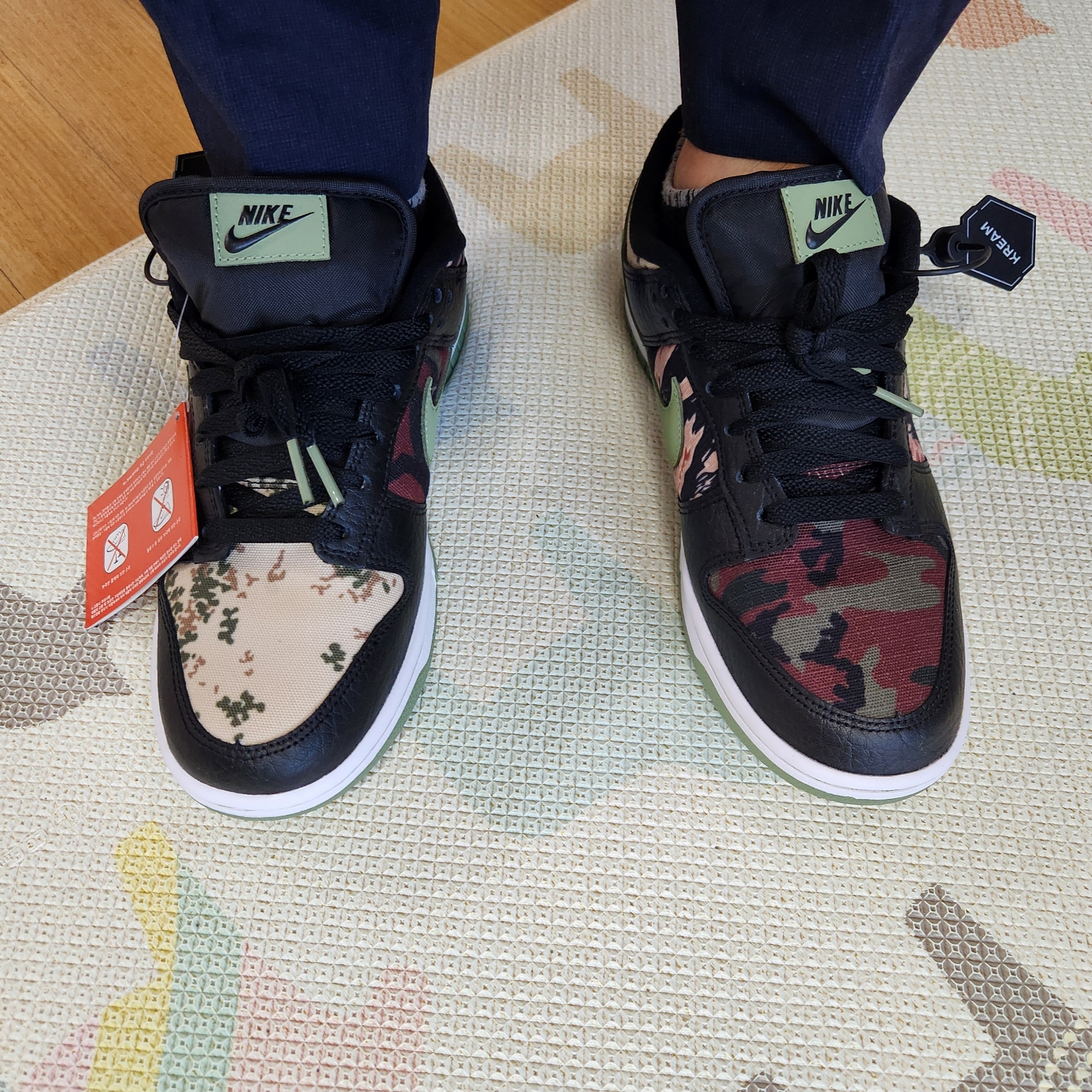 Nike Dunk Low SE Black Multi Camo 착용 스타일 - 1