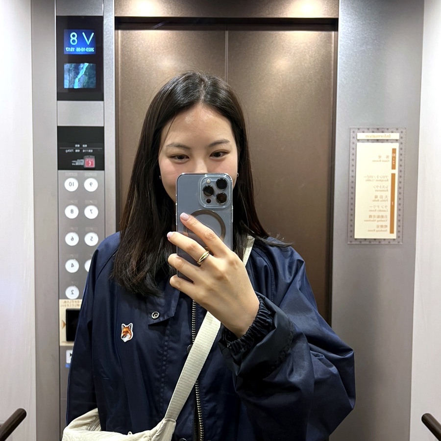 Barbour x Maison Kitsune Beaufort Waxed Jacket Indigo 착용 스타일