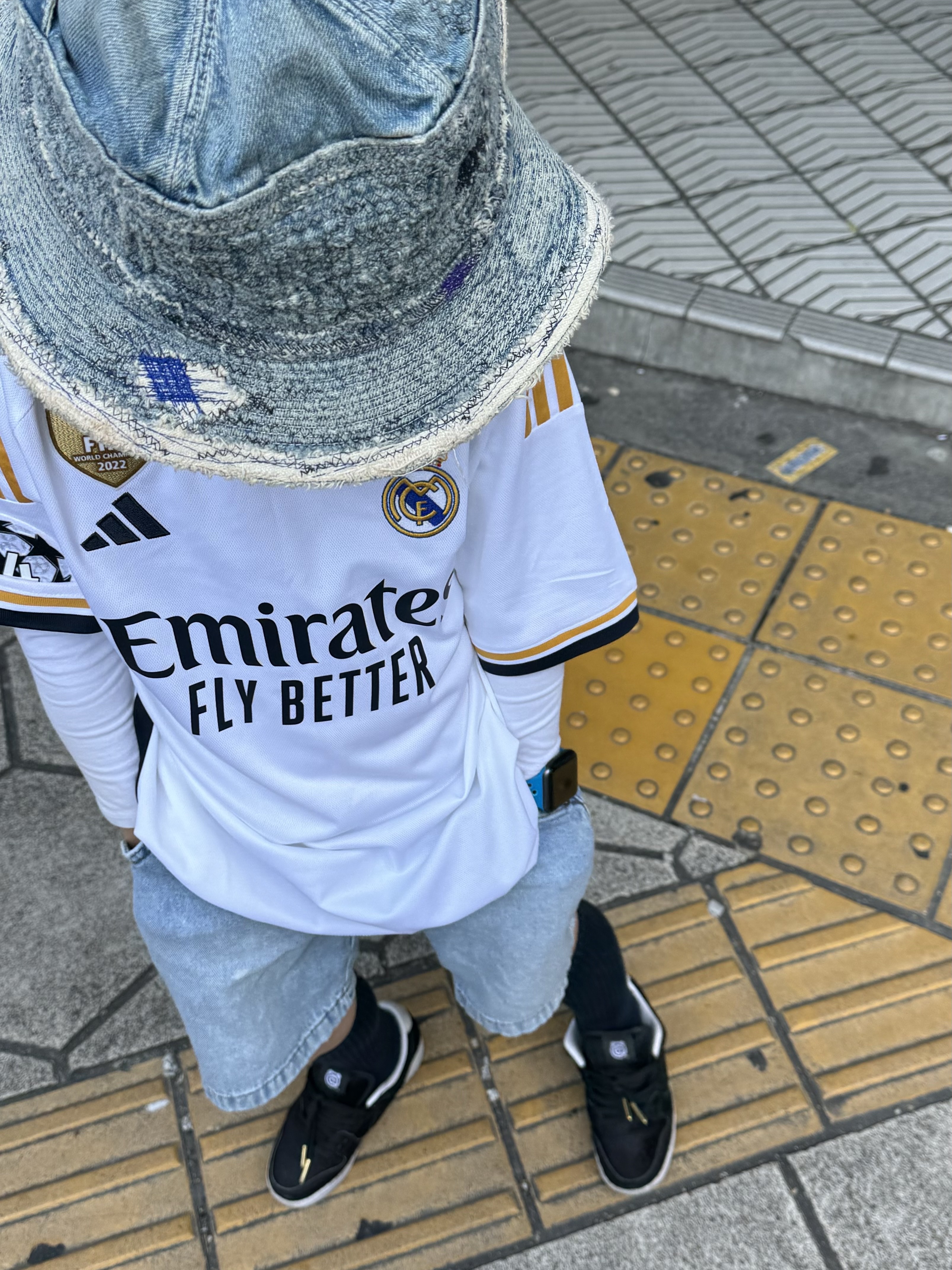 Kapital 11.5 oz. Denim The Old Man And The Sea Hat Indigo, Adidas Real Madrid 2023/24 Home Jersey White - KR Sizing (Non Marking Ver.) 착용 스타일 - 1