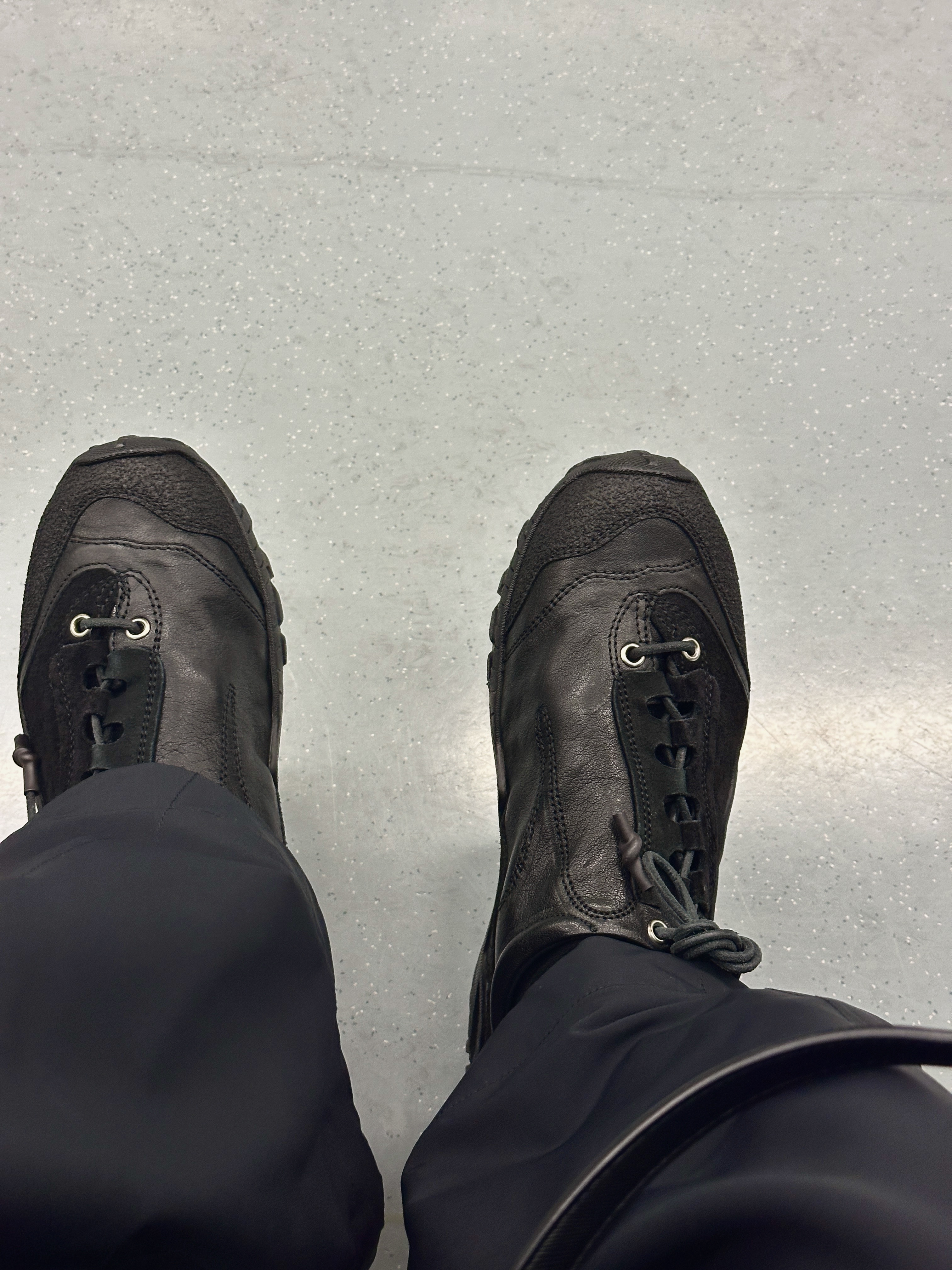Our Legacy Gabe Stealth Black Leather, Our Legacy Gabe Shadow Play Black 착용 스타일 - 4