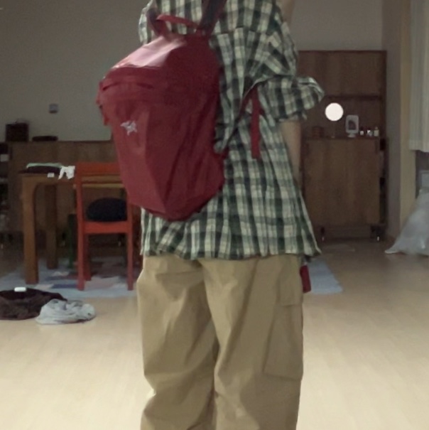Arc'teryx Heliad 15 Backpack Bordeaux 착용 스타일