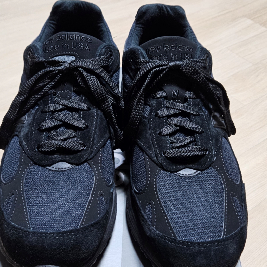 New Balance 993 Made in USA Triple Black - D Standard 착용 스타일