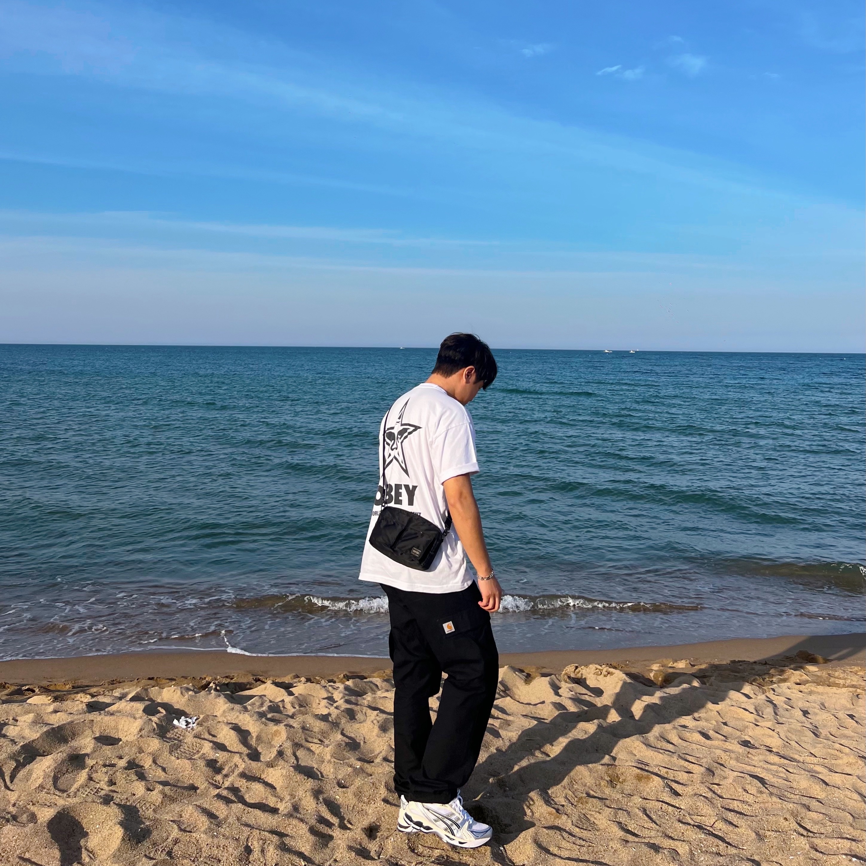 (W) Asics Gel-Kayano 14 White Midnight, Porter Tanker Shoulder Bag Black 착용 스타일