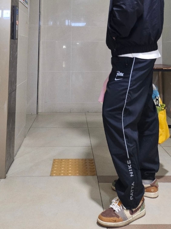 Nike x Patta Pants Black - Asia 착용 스타일