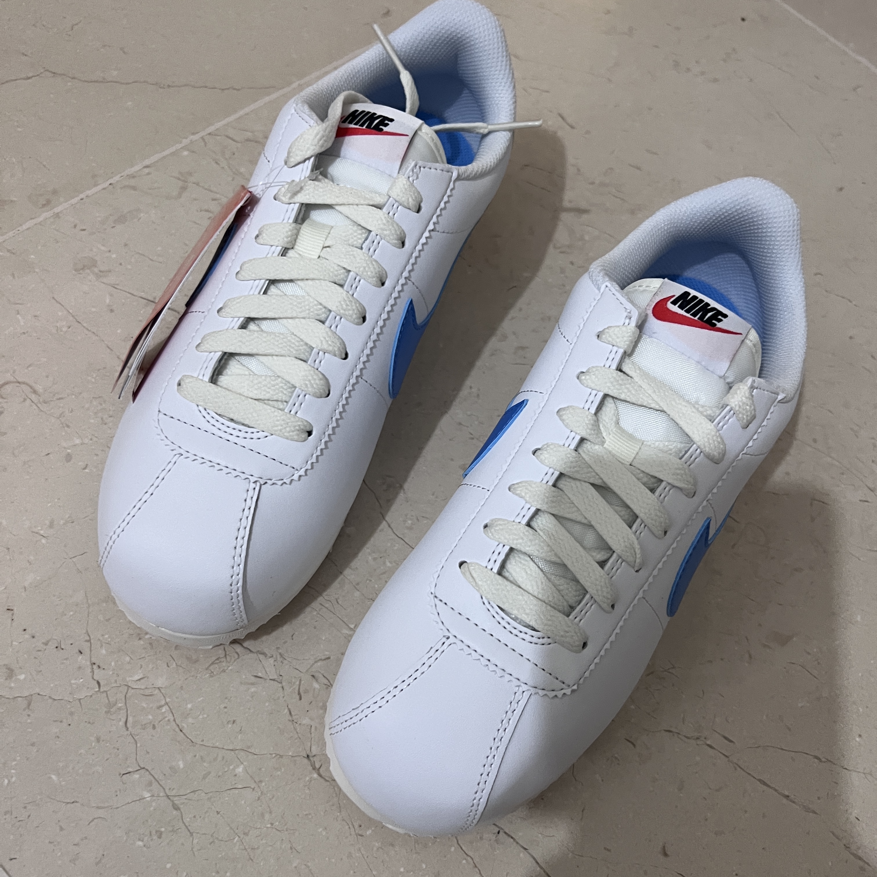 (W) Nike Cortez White University Blue 착용 스타일