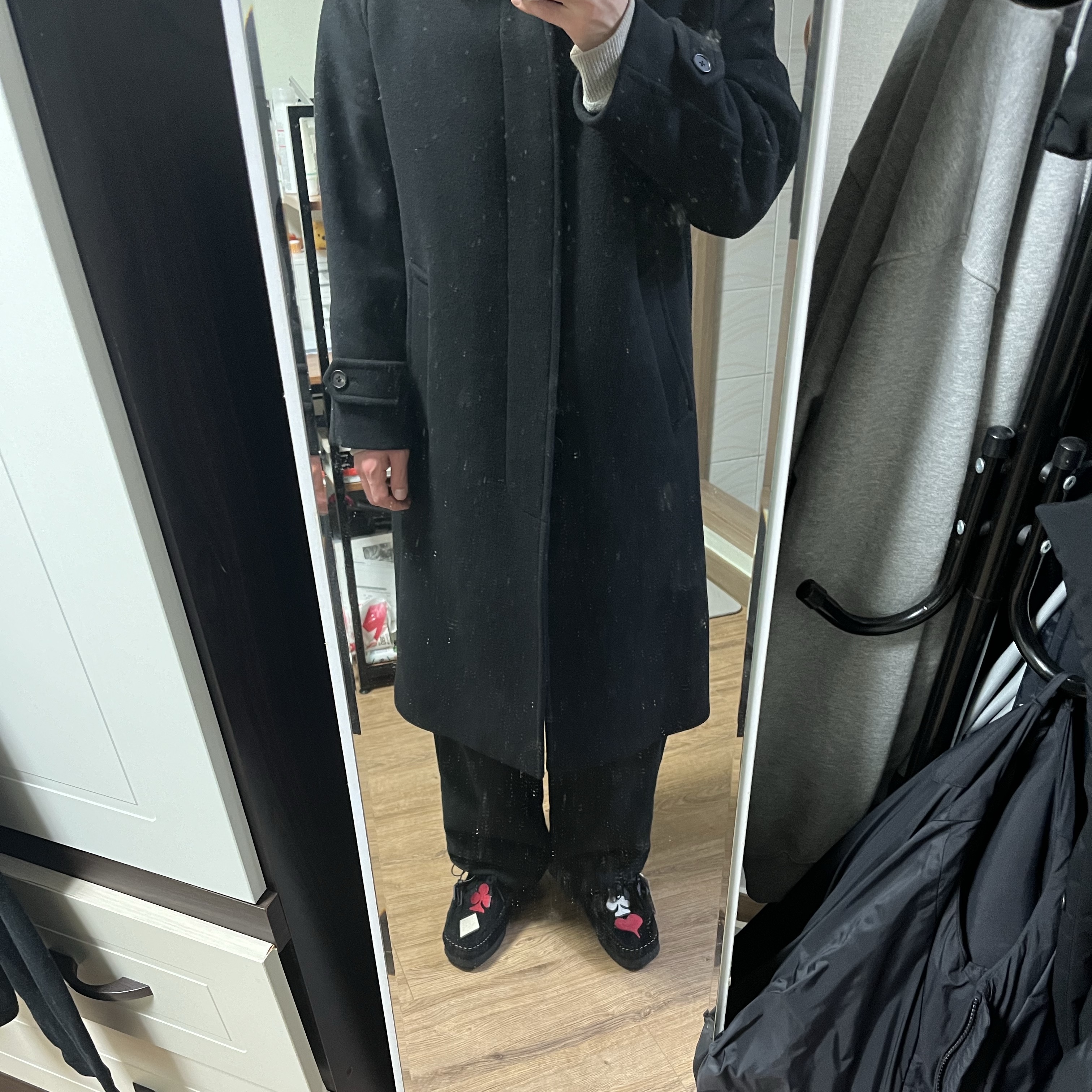 Clarks x Stussy Wallabee Black Suede 착용 스타일