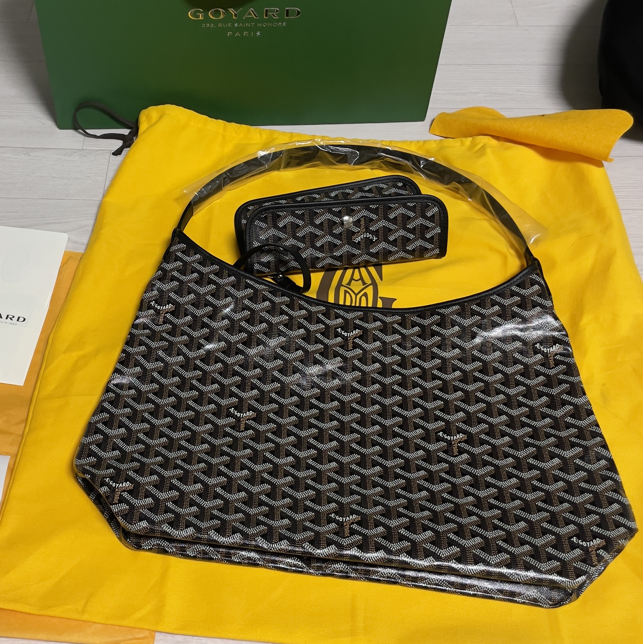 Goyard Boheme Hobo PM Bag Black 착용 스타일