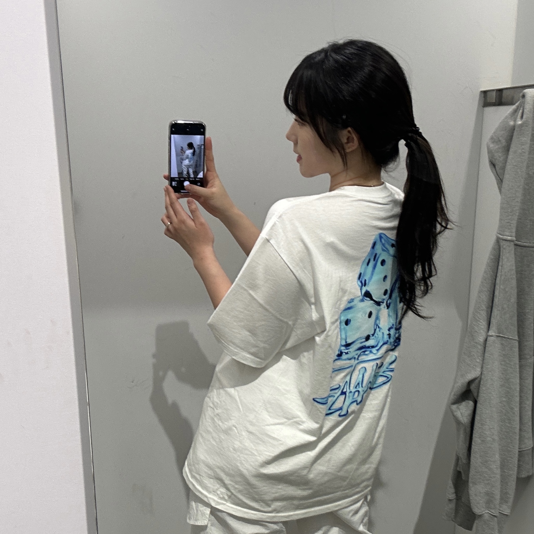 Stussy Melted T-Shirt White 착용 스타일