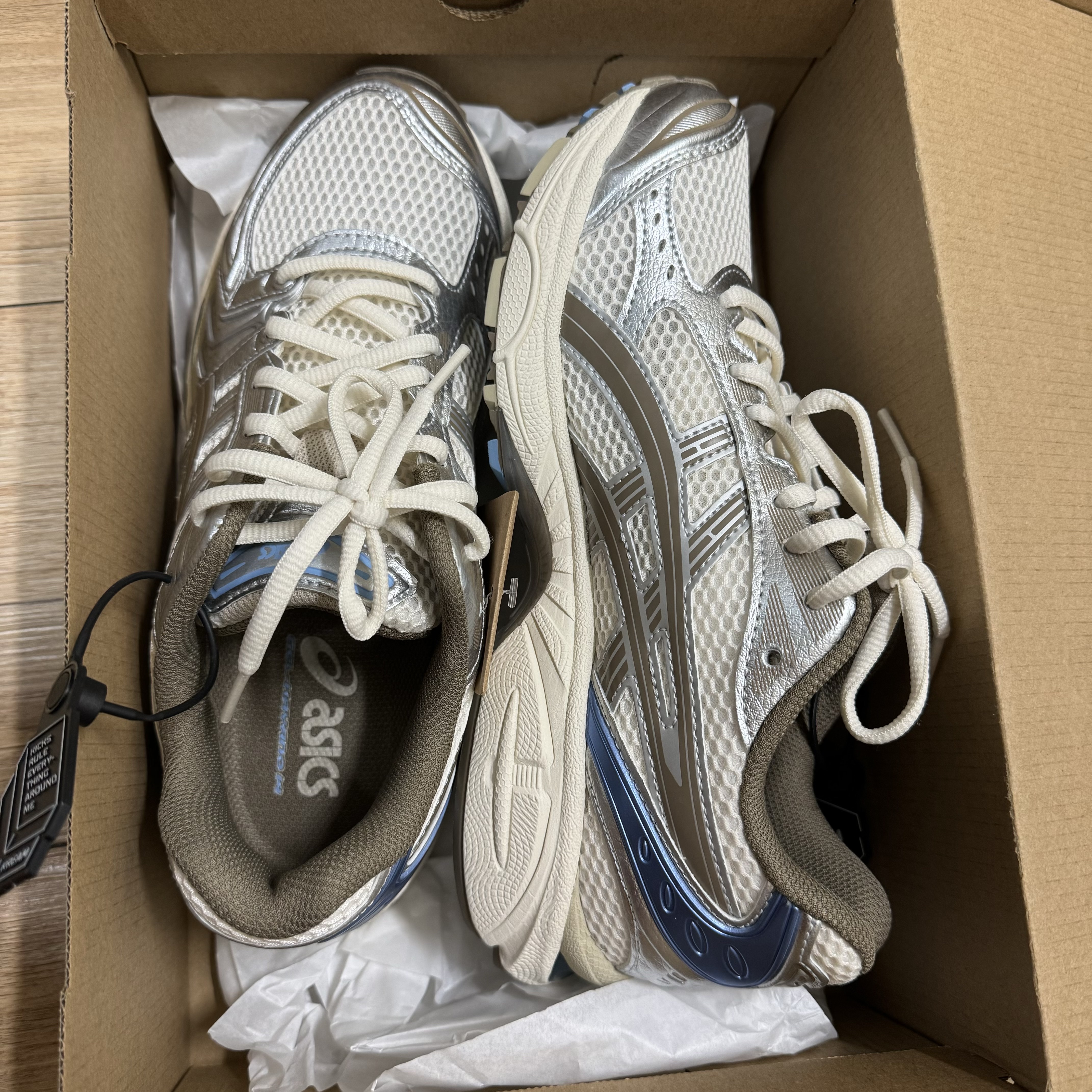 (W) Asics Gel-Kayano 14 Cream Pepper 착용 스타일