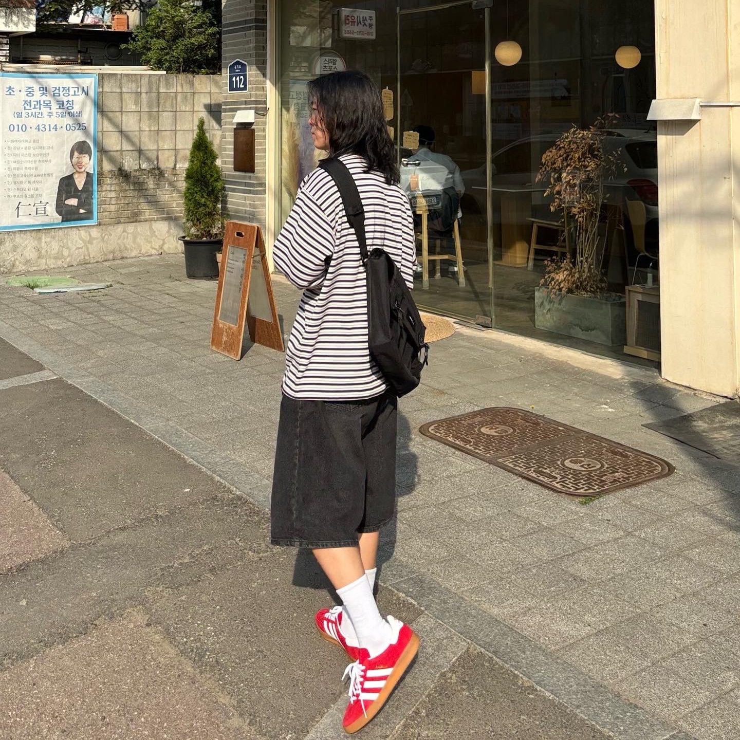 Adidas Gazelle Indoor Scarlet 착용 스타일 - 2