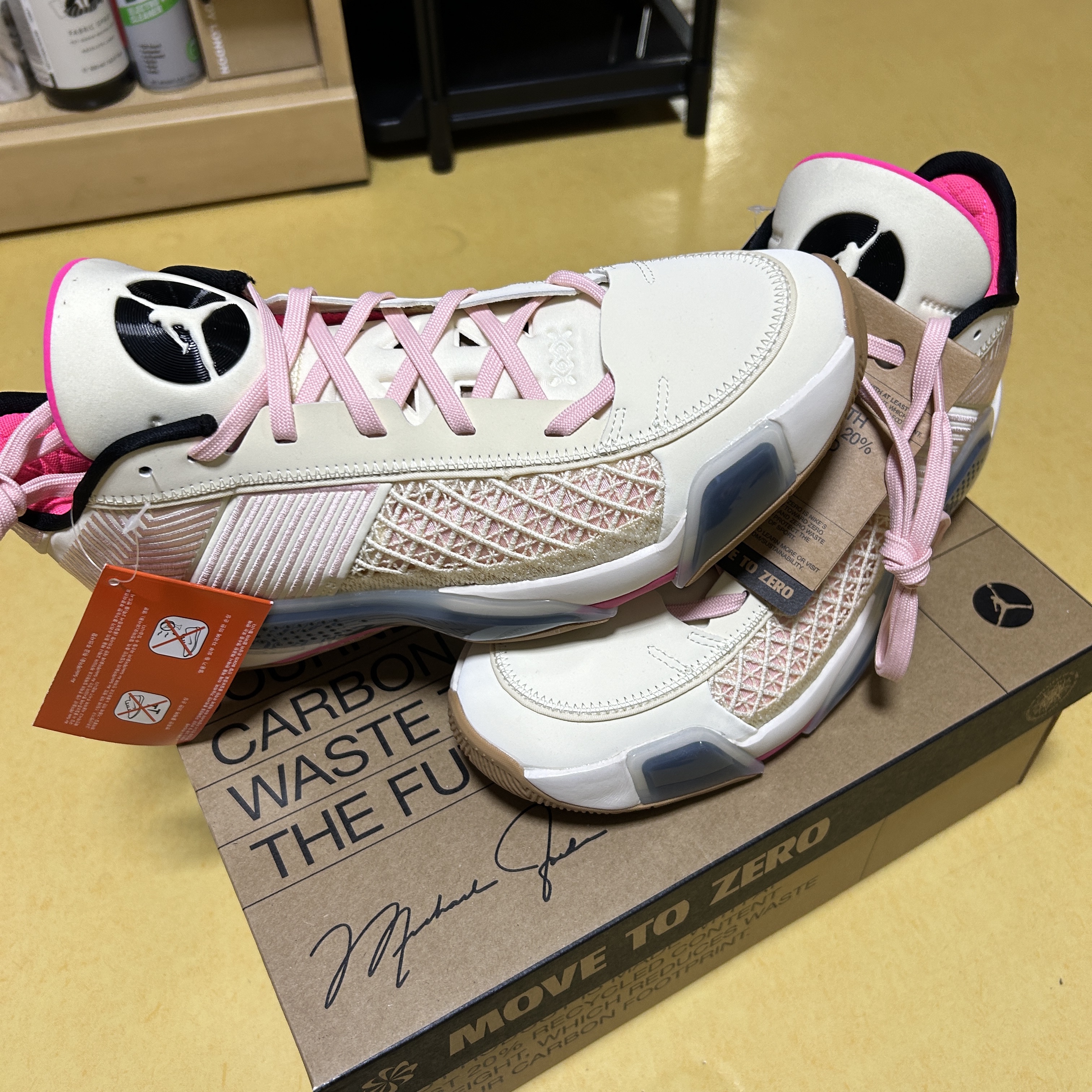 Jordan XXXVIII Low PF Coconut Milk Atmosphere 착용 스타일