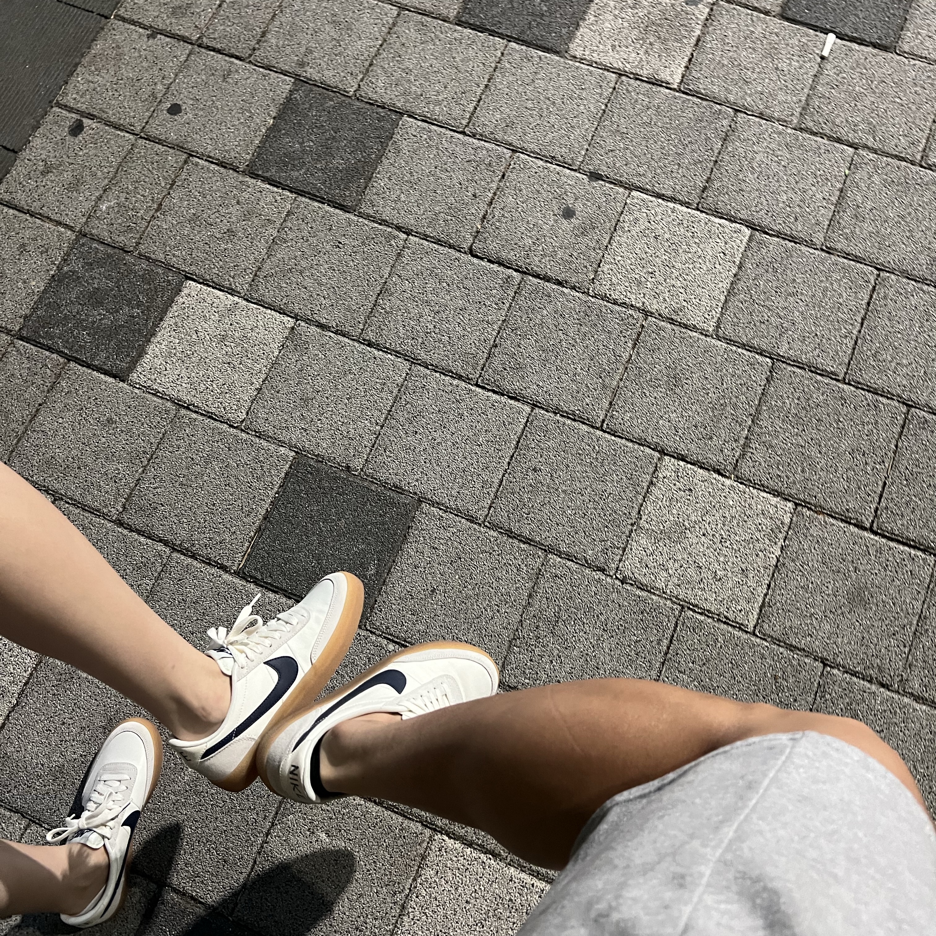 (W) Nike Killshot 2 Sail Midnight Navy 착용 스타일