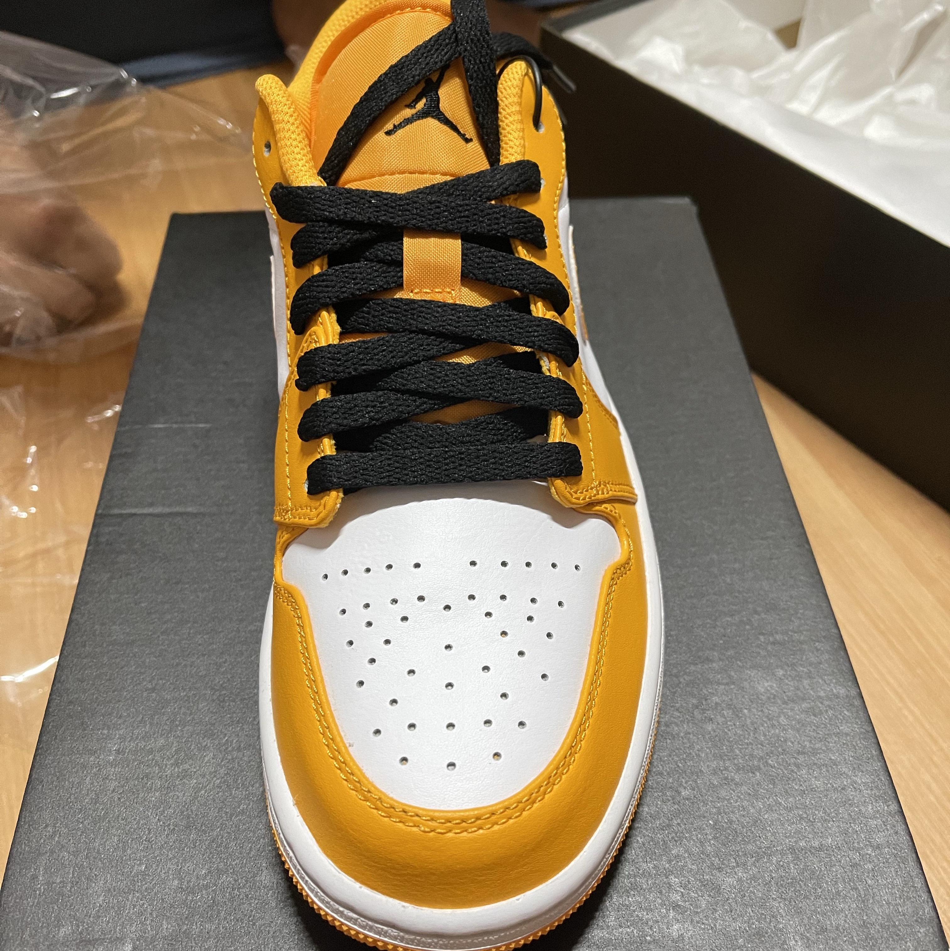 Jordan 1 Low Taxi 착용 스타일 - 2