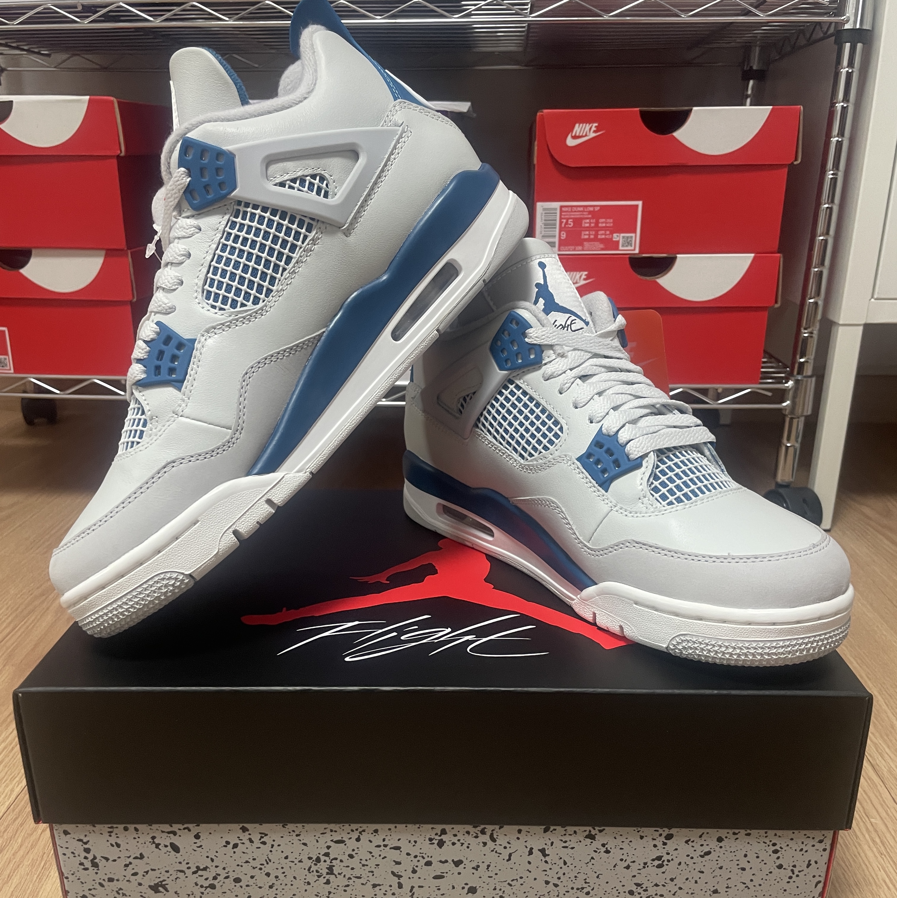 Jordan 4 Retro Industrial Blue 착용 스타일