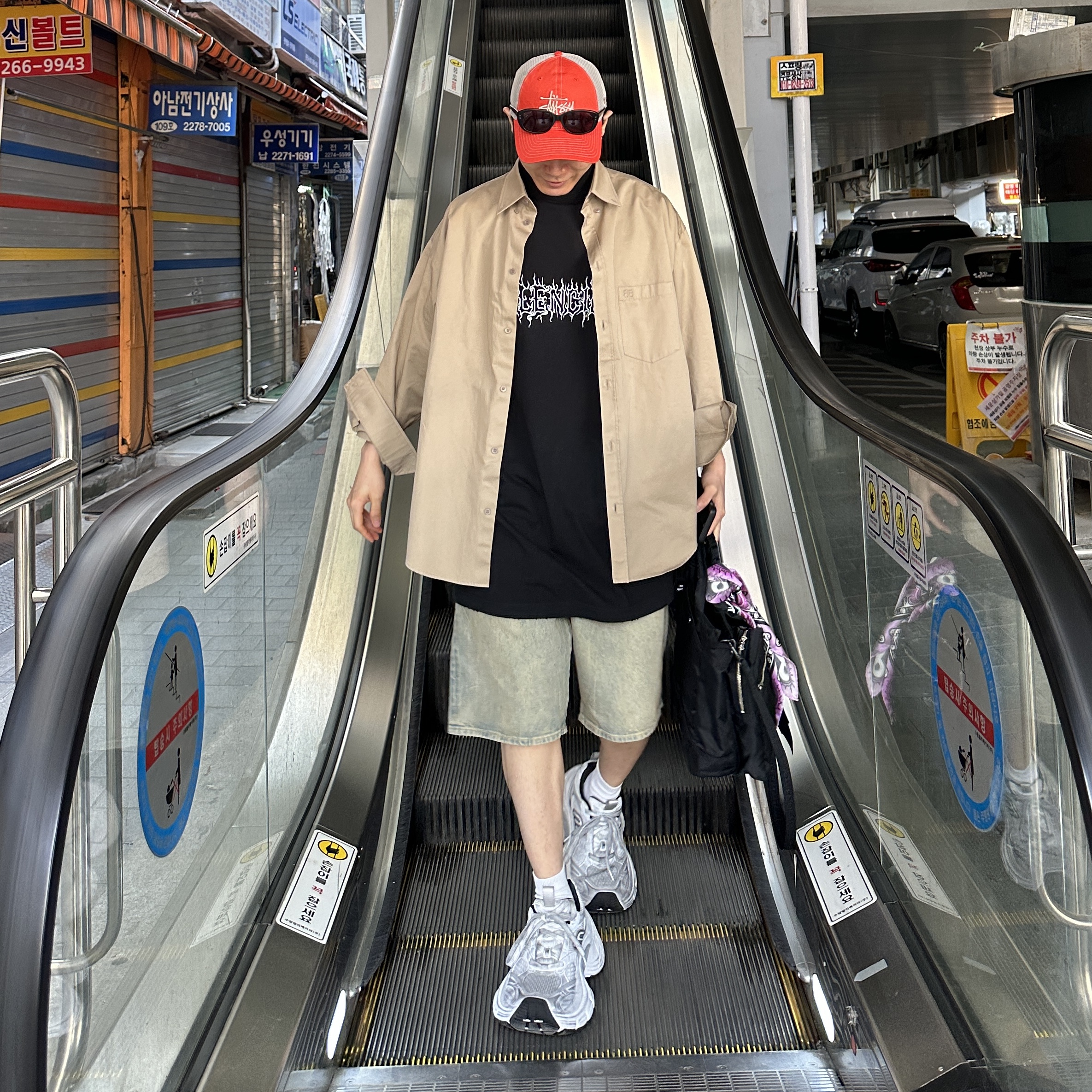 Stussy Denim Big OL' Shorts Sandwash 착용 스타일 - 4