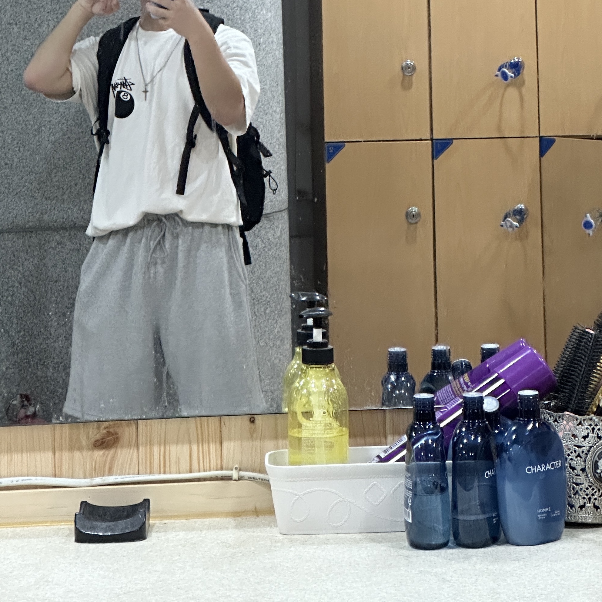 Stussy 8 Ball Pigment Dyed T-Shirt Natural 착용 스타일
