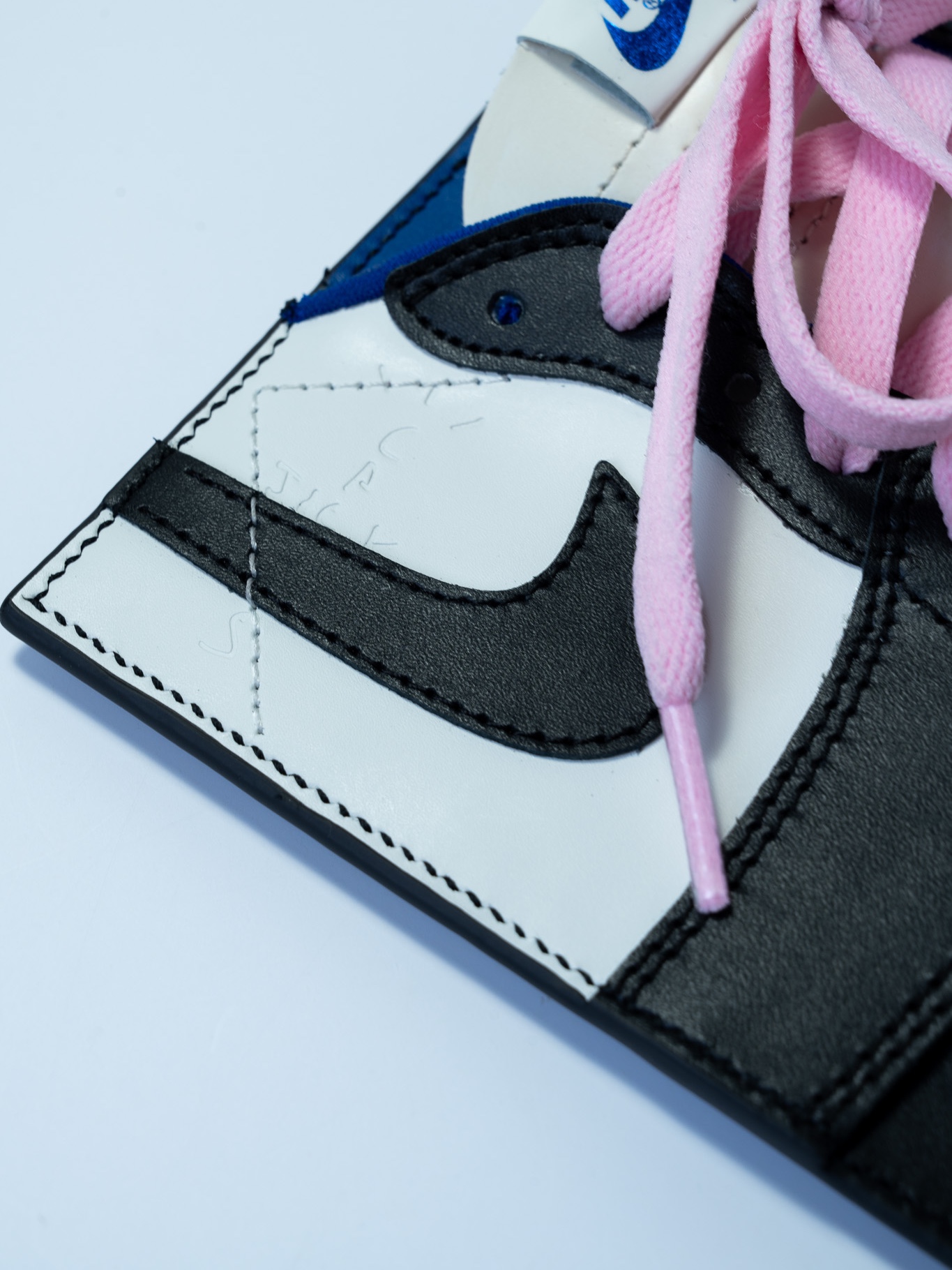 Jordan 1 x Travis Scott x Fragment Retro Low OG SP Military Blue 착용 스타일 - 3