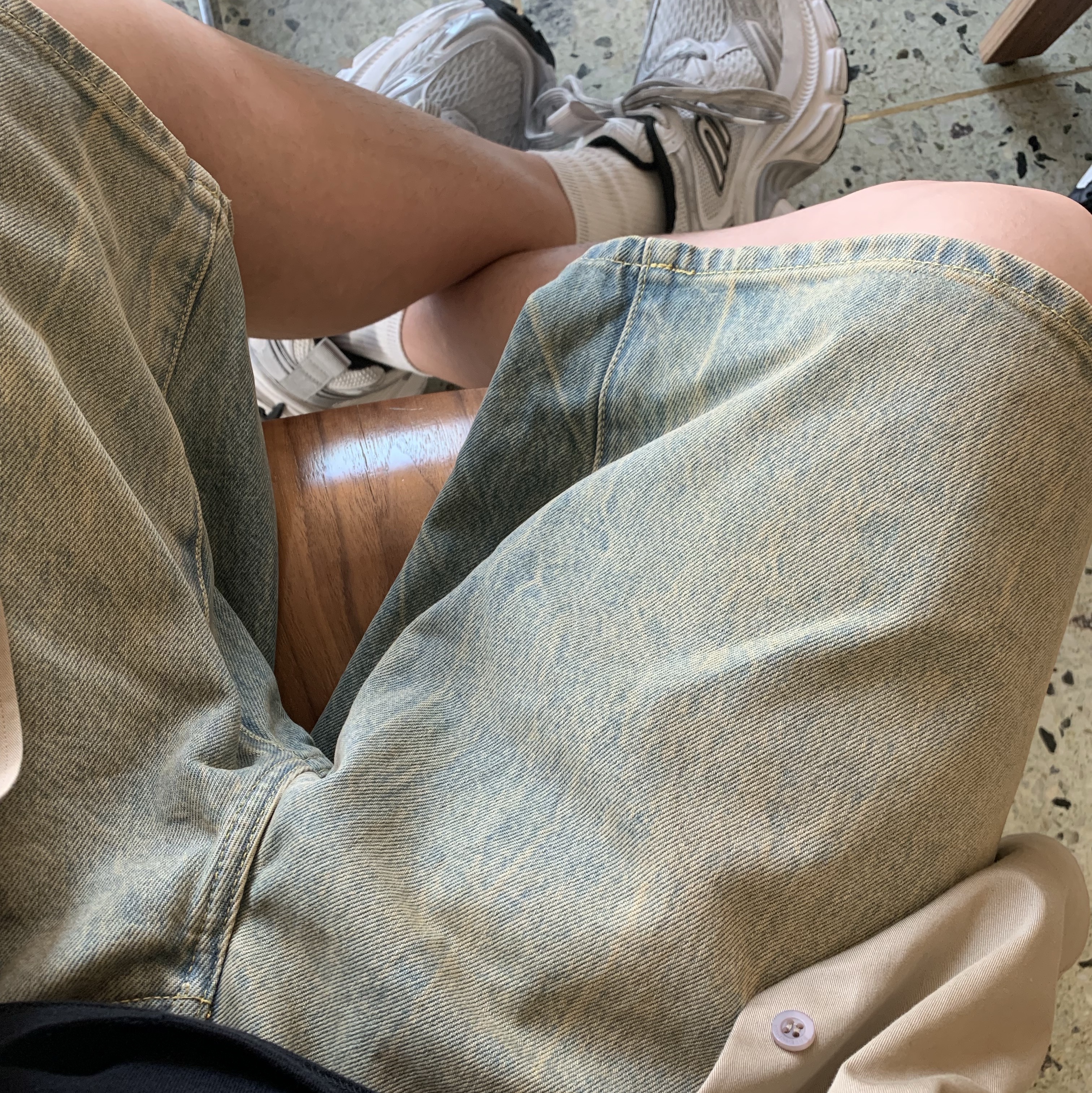 Stussy Denim Big OL' Shorts Sandwash 착용 스타일 - 5