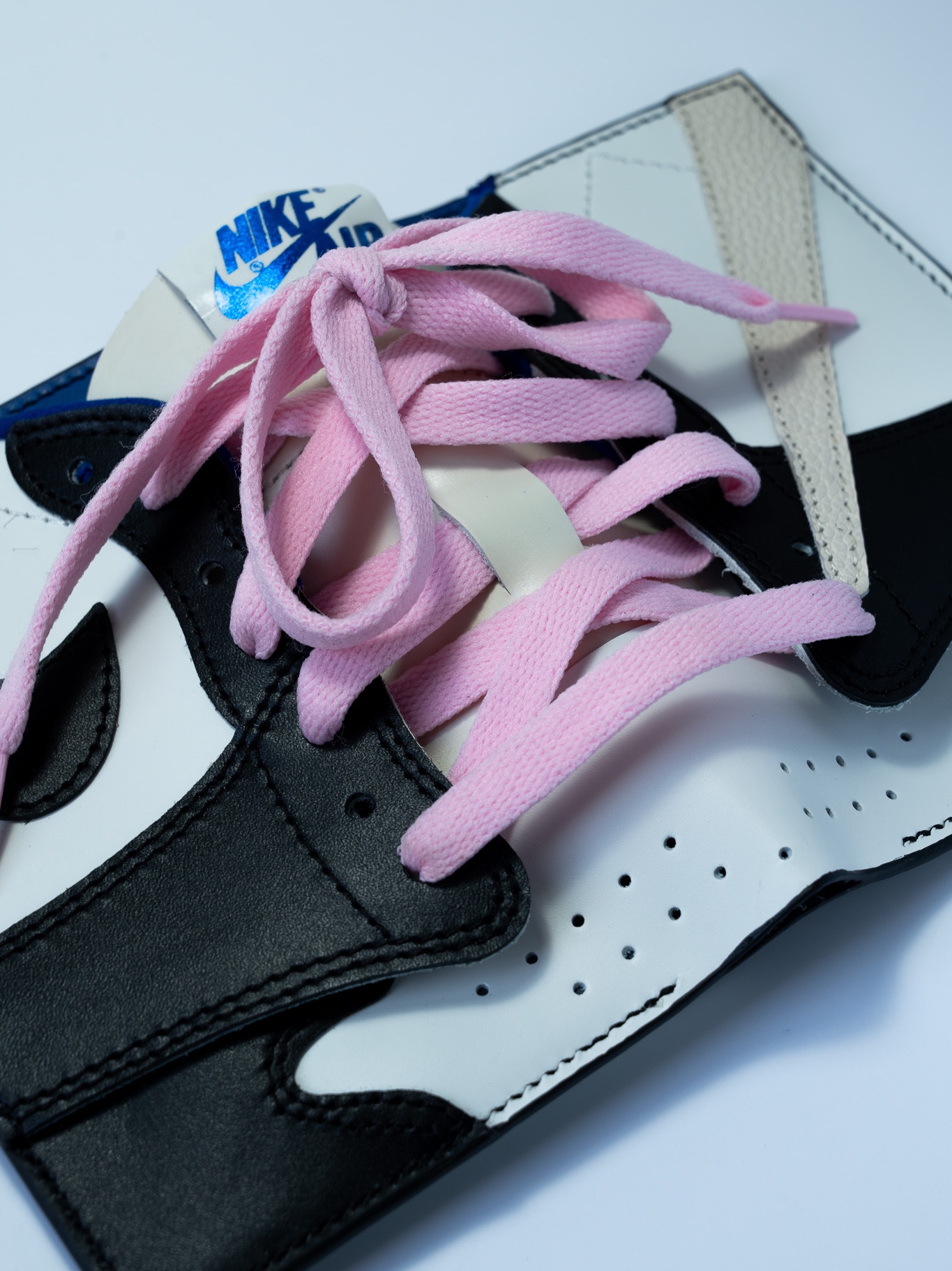 Jordan 1 x Travis Scott x Fragment Retro Low OG SP Military Blue 착용 스타일 - 2