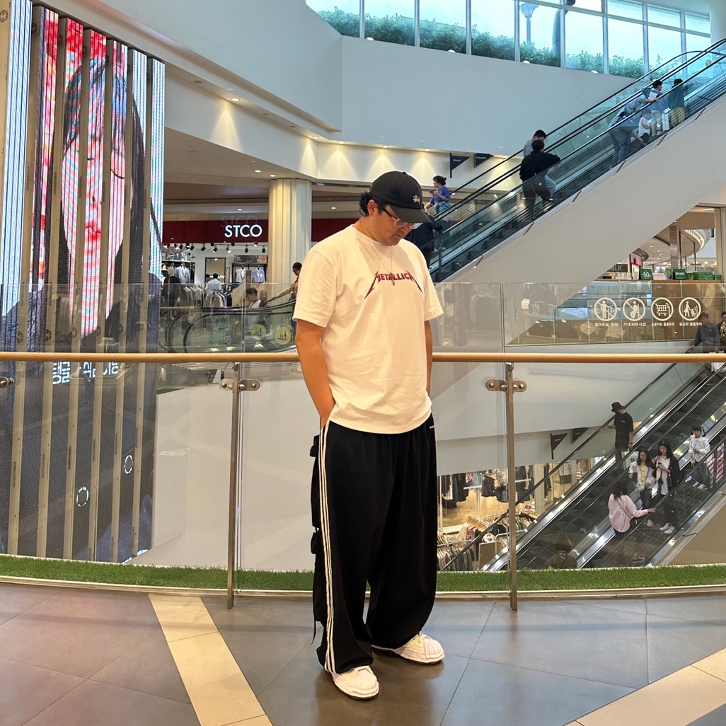 Maison Mihara Yasuhiro Blakey OG Sole Canvas Low-top Sneakers White, Stussy Stock Low Pro Cap Black 착용 스타일 - 2
